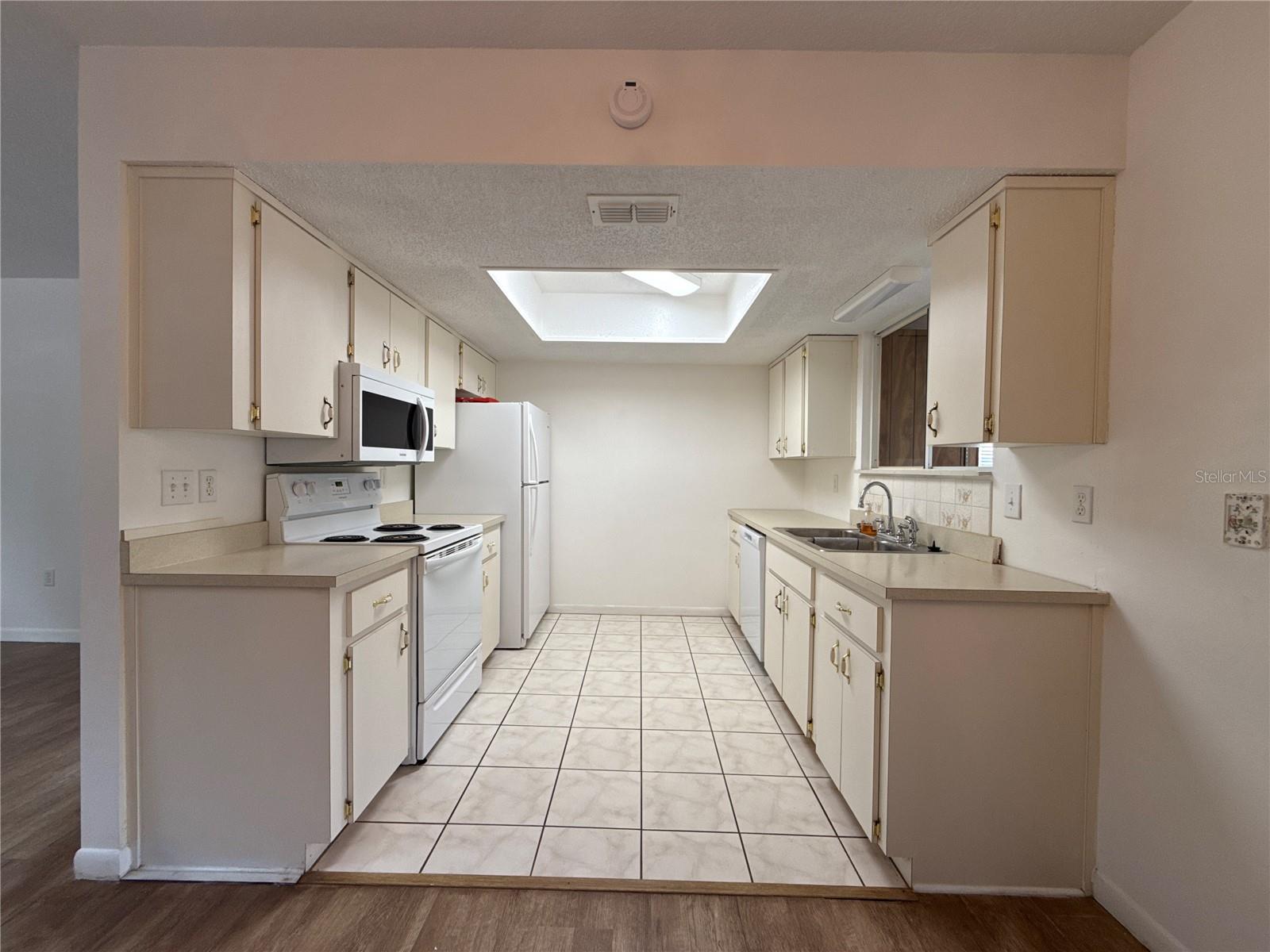 OAK RUN - Residential Lease