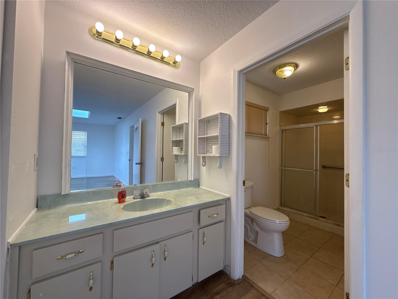 OAK RUN - Residential Lease