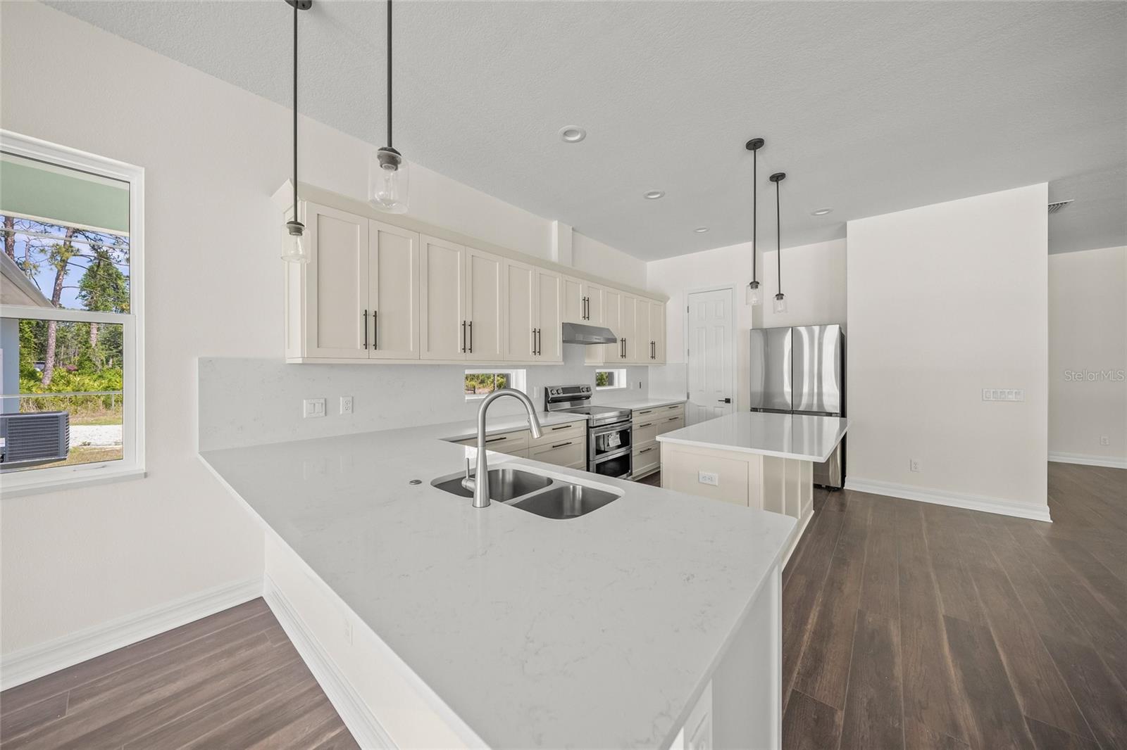 NORTH PORT CHARLOTTE ESTATES - Land
