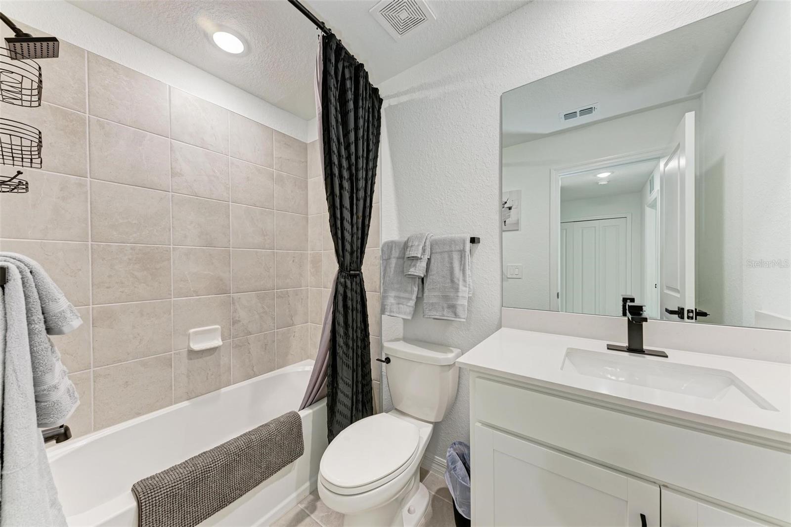 AURORA - Residential Lease