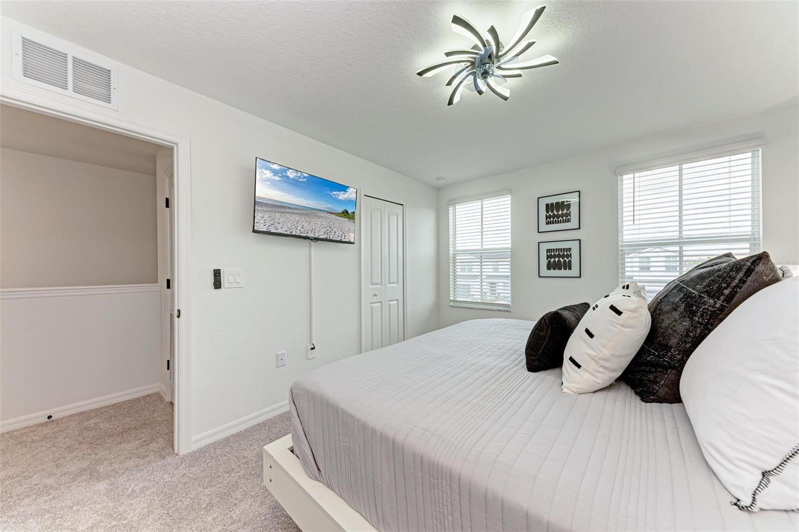 AURORA - Residential Lease