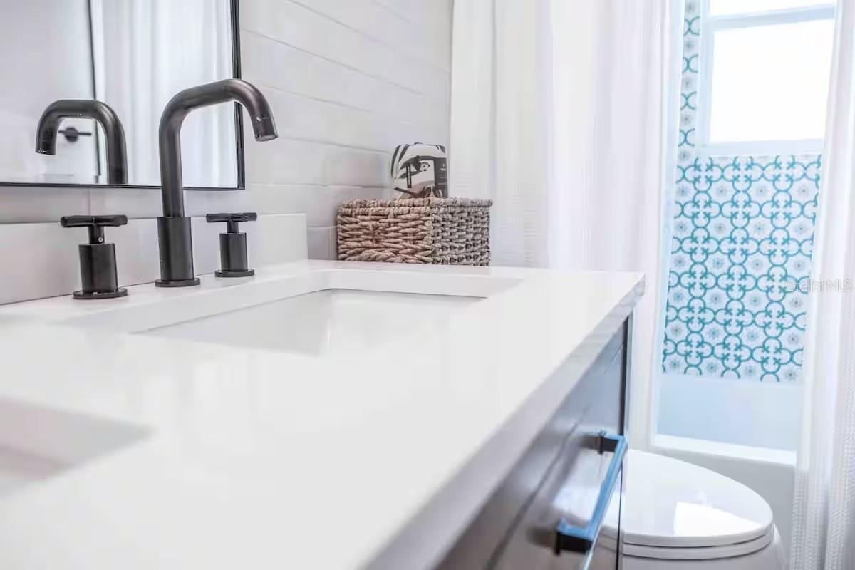 OLIVER ESTATES - Residential Lease