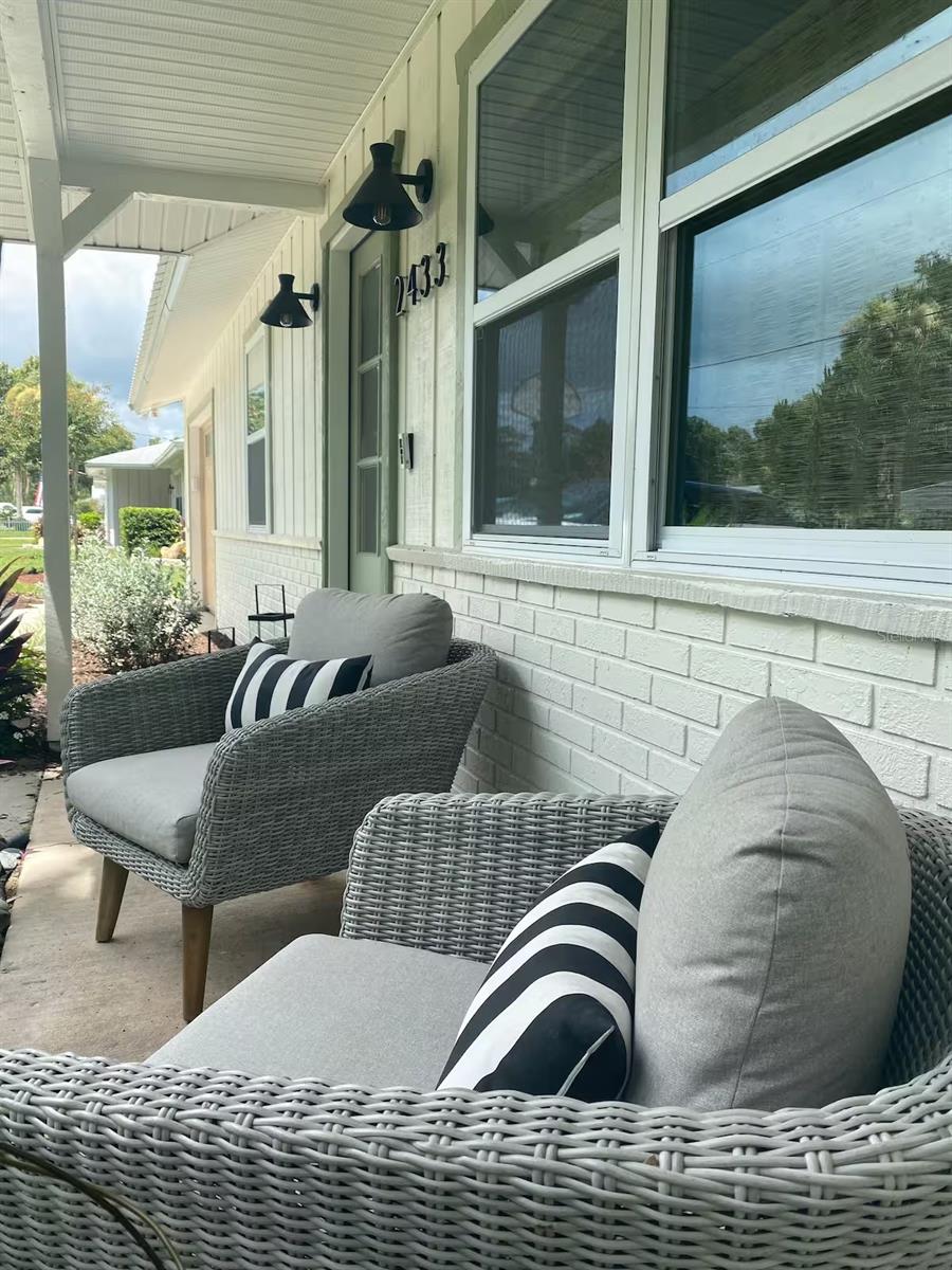 Charming Furnished 3-bed, 2-bath Home with Cowboy Pool
• Easy access to Canal Street, Flagler Avenue
• Well-appointed kitchen
• Luxury mattresses, elevated linens and blackout curtains
• Backyard with cowboy pool and fire pit
BEDROOM 1: King Bed | Bedroom 2: Queen Bed | Bedroom 3: Queen Bed | Living Room: Comfy Sectional, SAMSUNG Frame TV.
OUTDOOR LIVING: Patio, outdoor seating, dusk to dawn string lights and our quaint cowboy pool create lots of ambiance.
INDOOR LIVING: Smart TVs, dining table, shower/tub combo, games, dedicated workspace
KITCHEN: Stove/oven, café appliances, refrigerator, elevated cooking essentials, dishware/flatware, coffee maker, Breville espresso machine, Kitchenaid Mixer, microwave, toaster
PARKING: Perfect driveway for your truck/trailer, boat or bikes; easily fits 2-3 vehicles.
Whole home, minus garage which is used for storage and tenants won't have access.
Room sizes are intended to be accurate but are not guaranteed.
Easy access to I95, SR44, & 6 miles to the BEACH!
THIS HOME IS A MUST SEE!!!