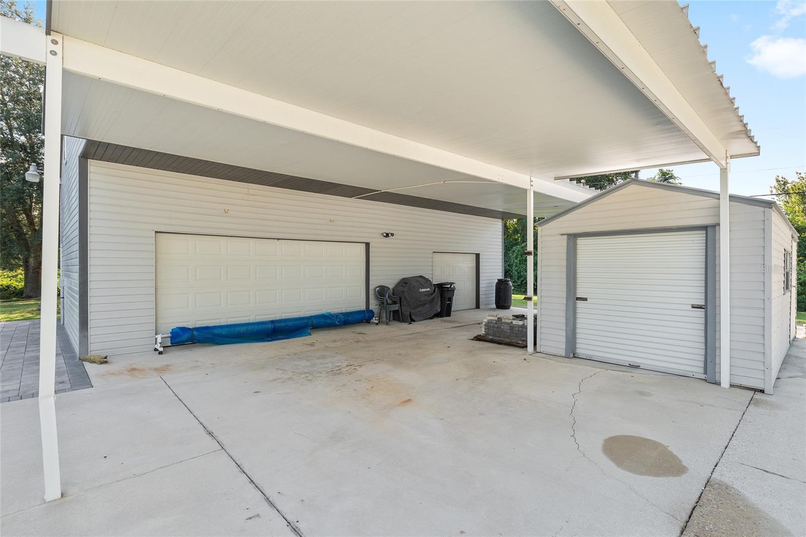 CLAY SHORES - Residential