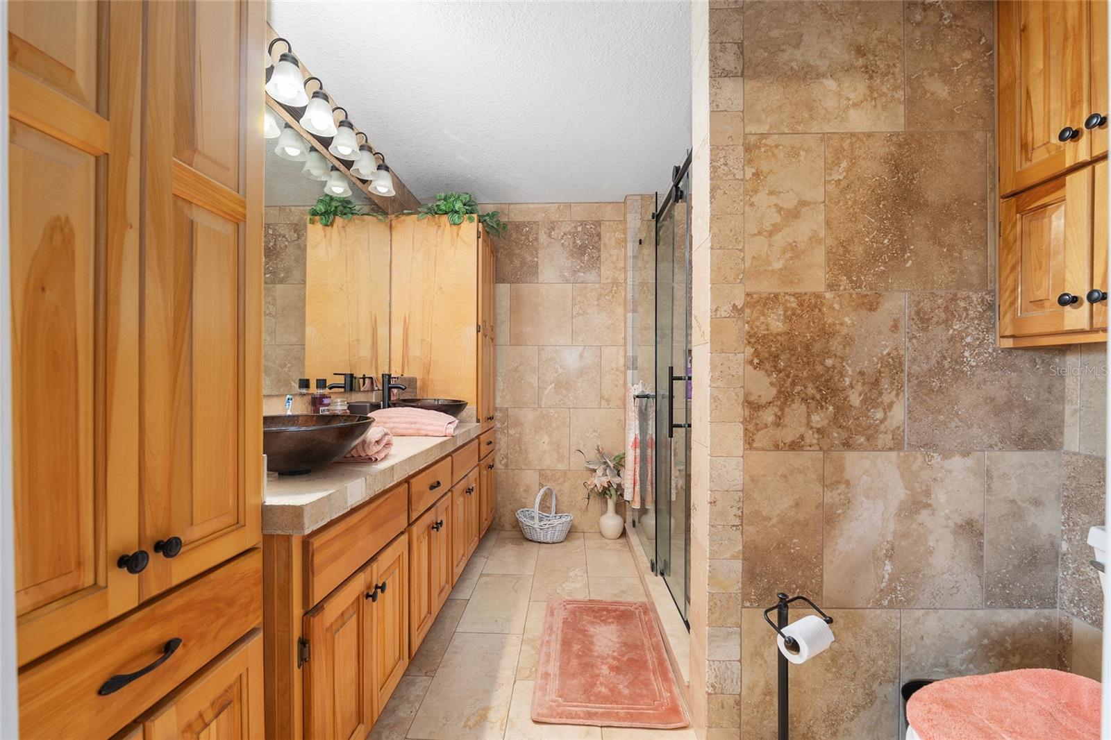 CLAY SHORES - Residential