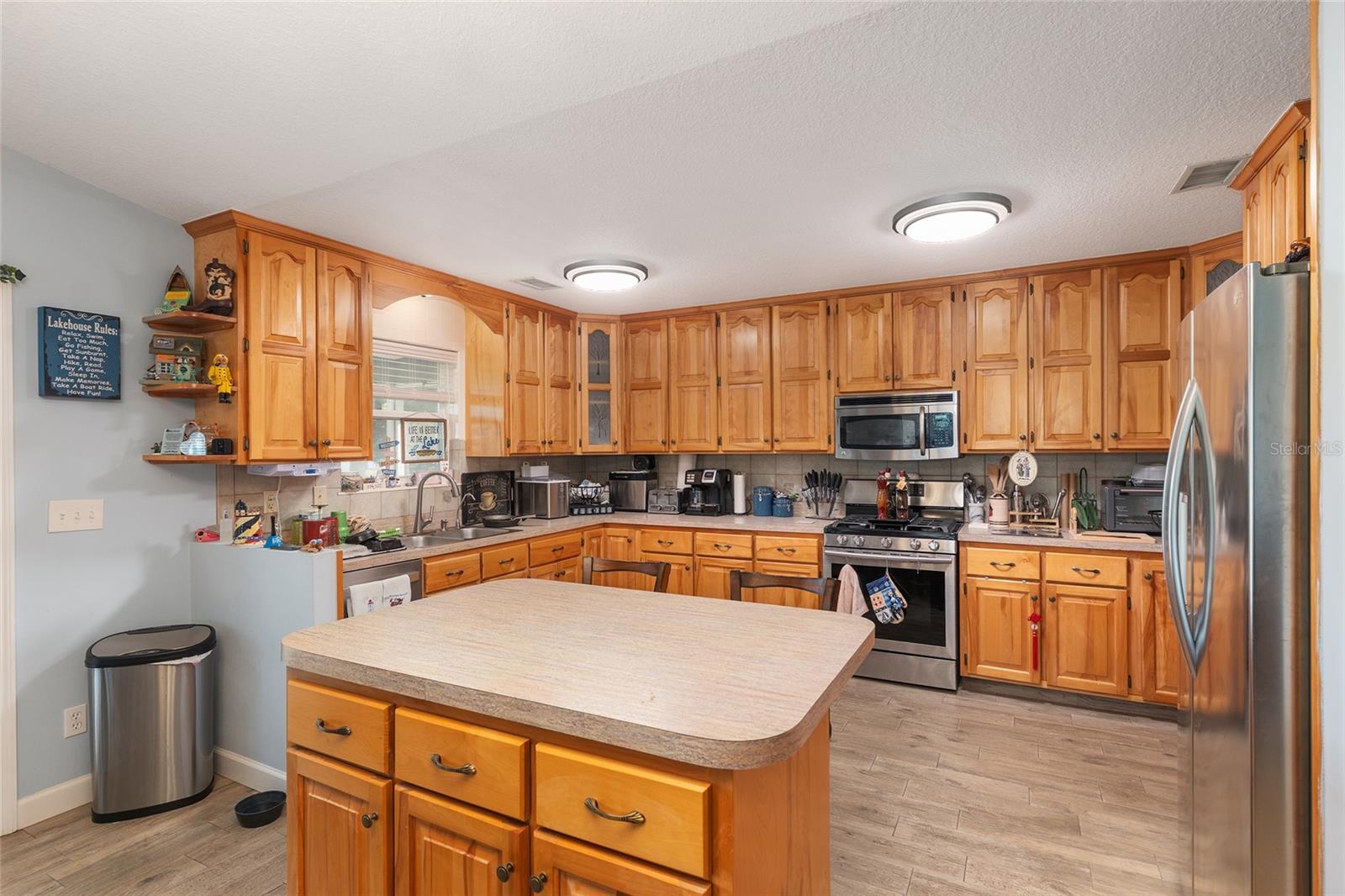 CLAY SHORES - Residential