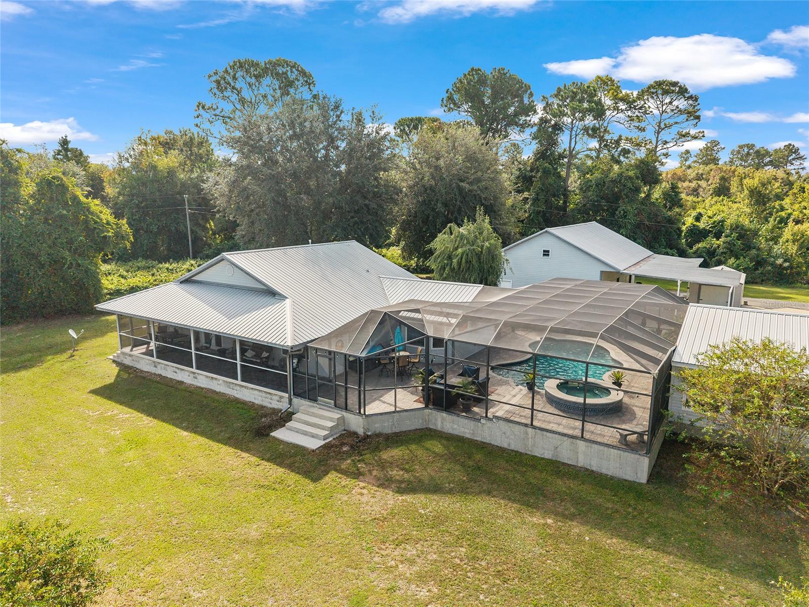 CLAY SHORES - Residential