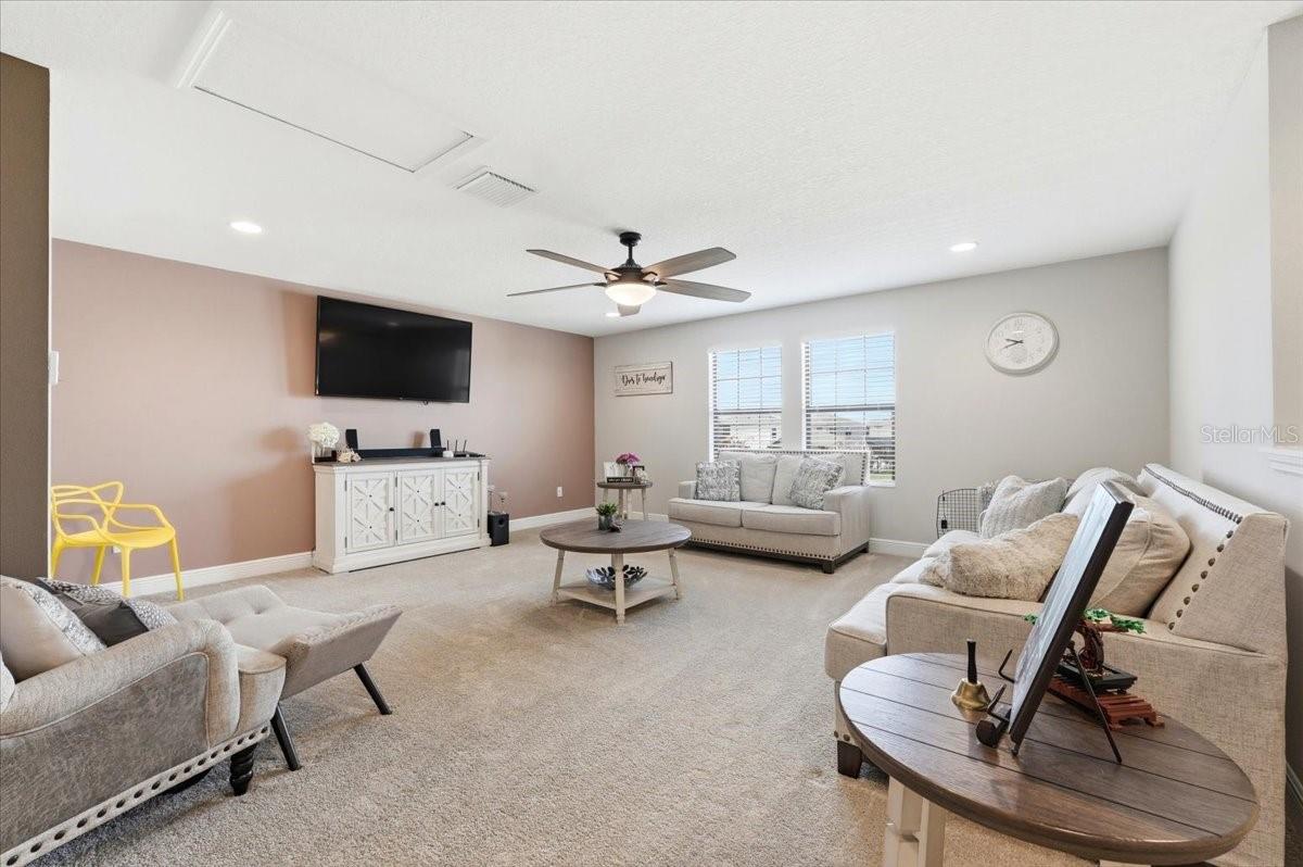 B AND D HAWKSTONE PHASE 2 LOT 26 BLOCK 1 - Residential