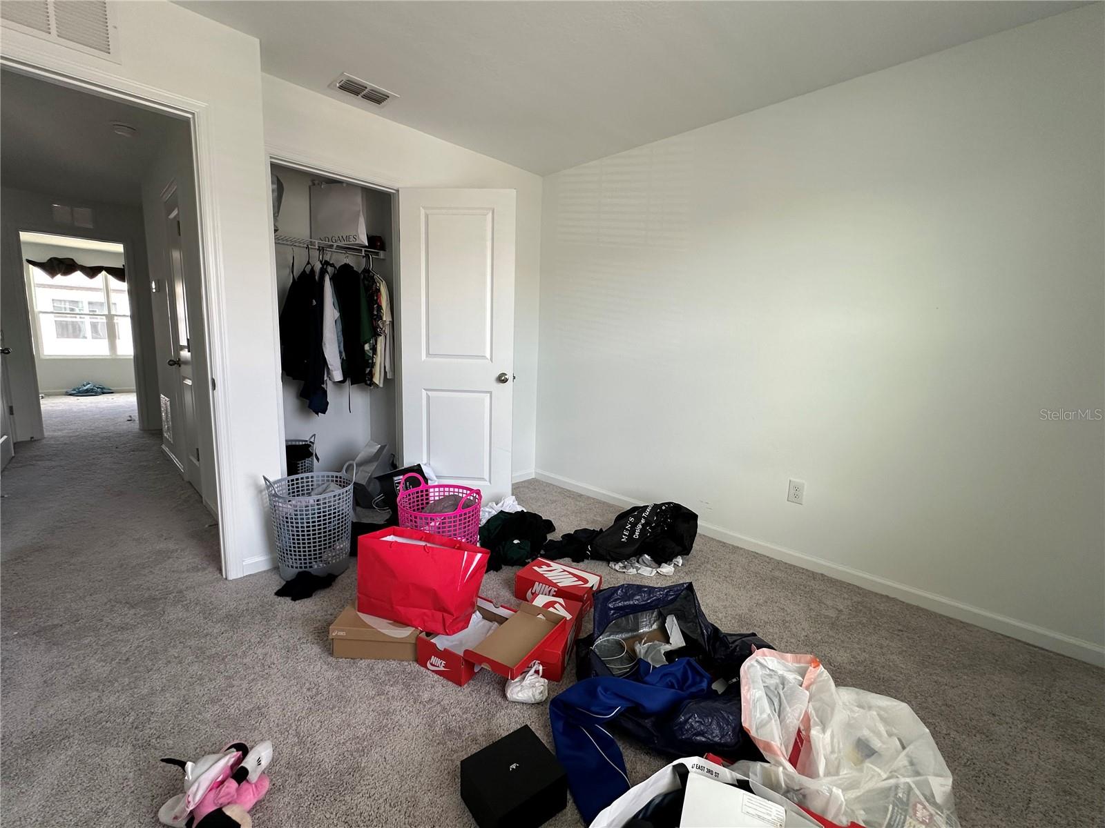 DUG CRK TWNHMS - Residential