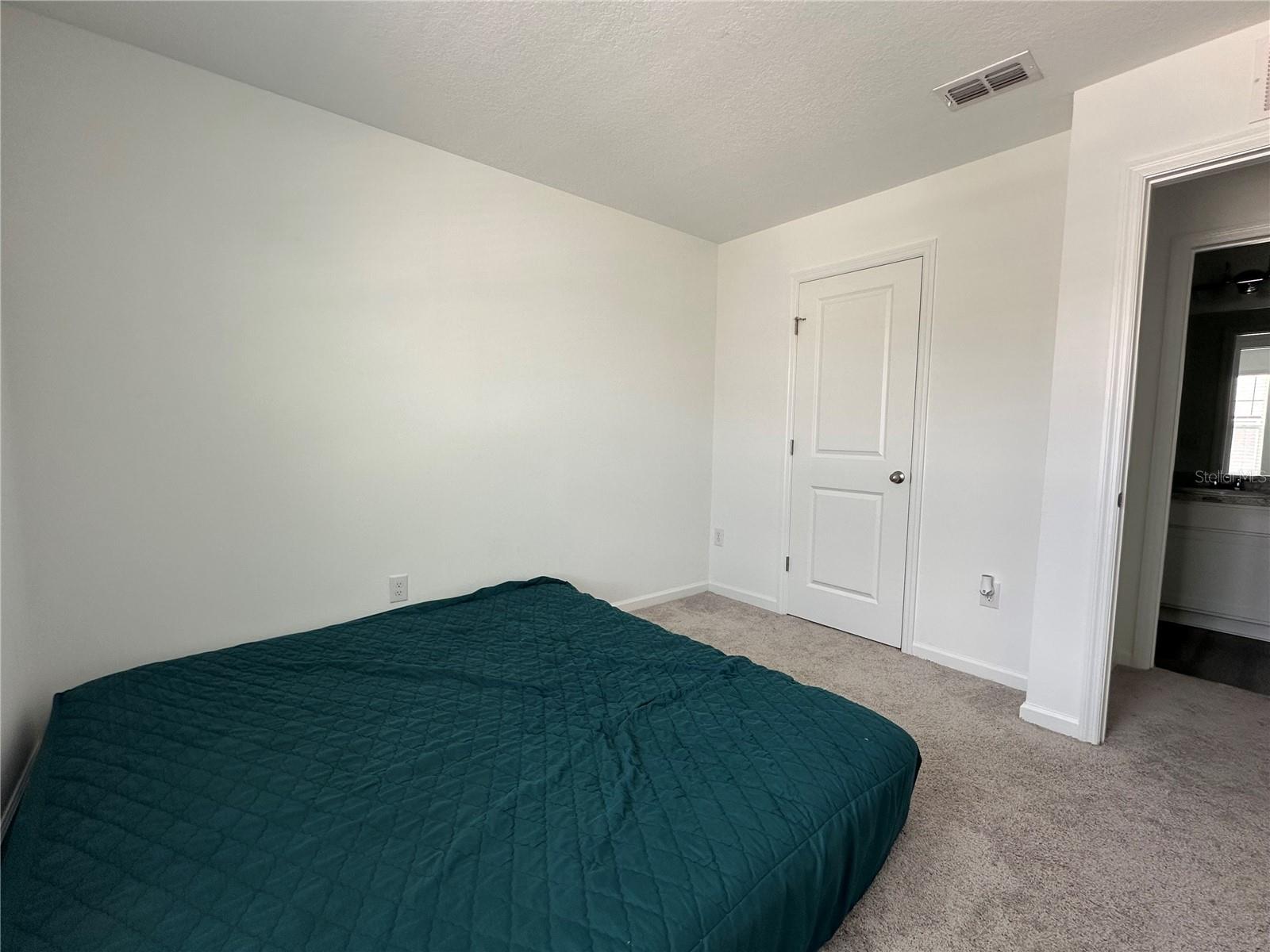 DUG CRK TWNHMS - Residential