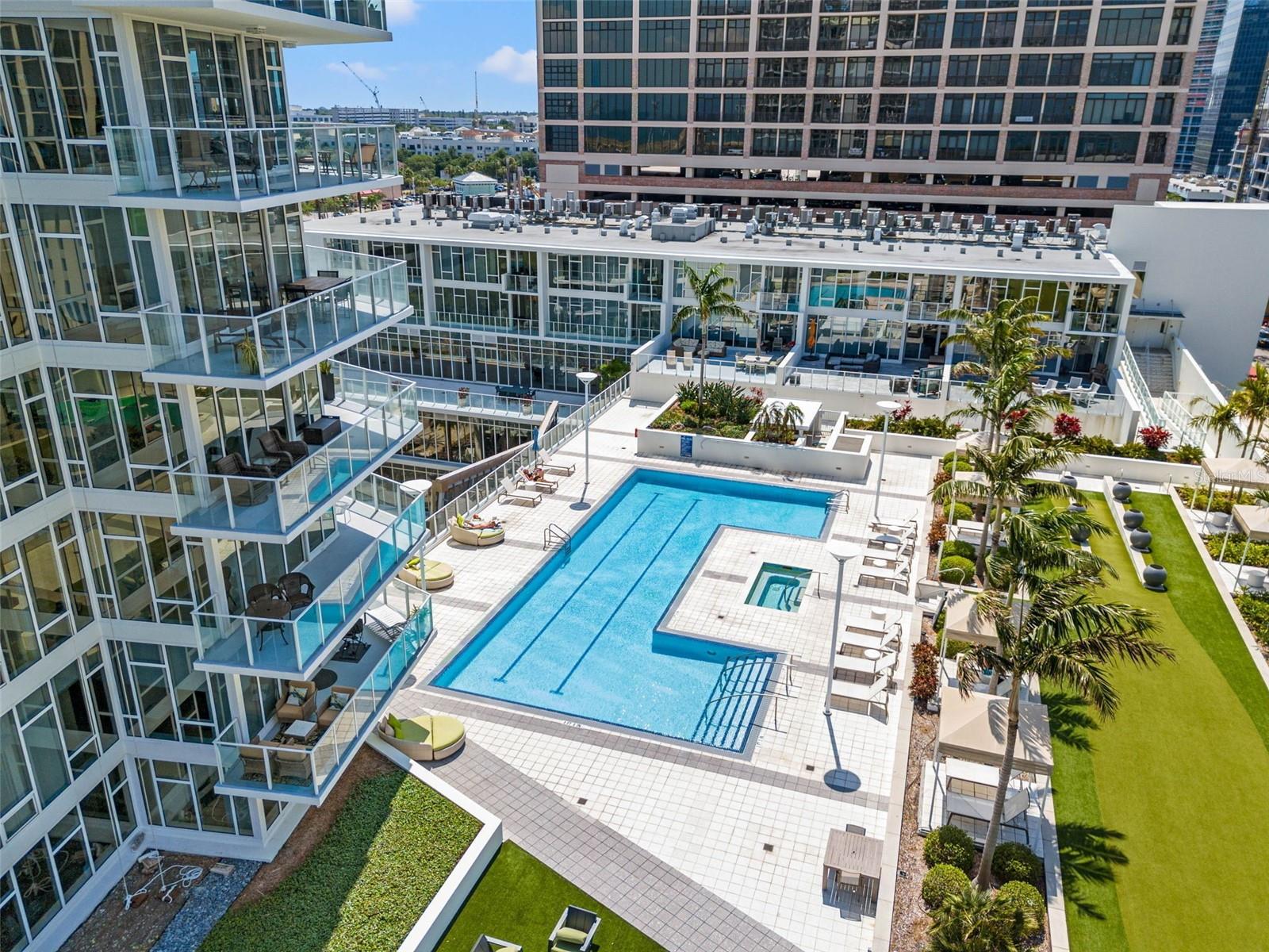 SIGNATURE PLACE CONDO - Residential