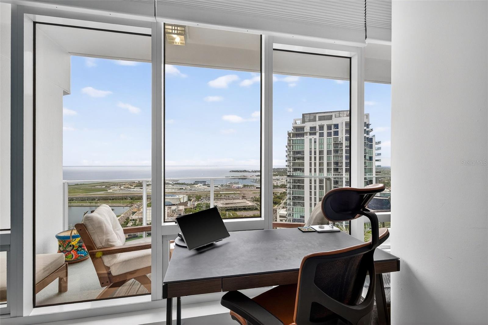 SIGNATURE PLACE CONDO - Residential