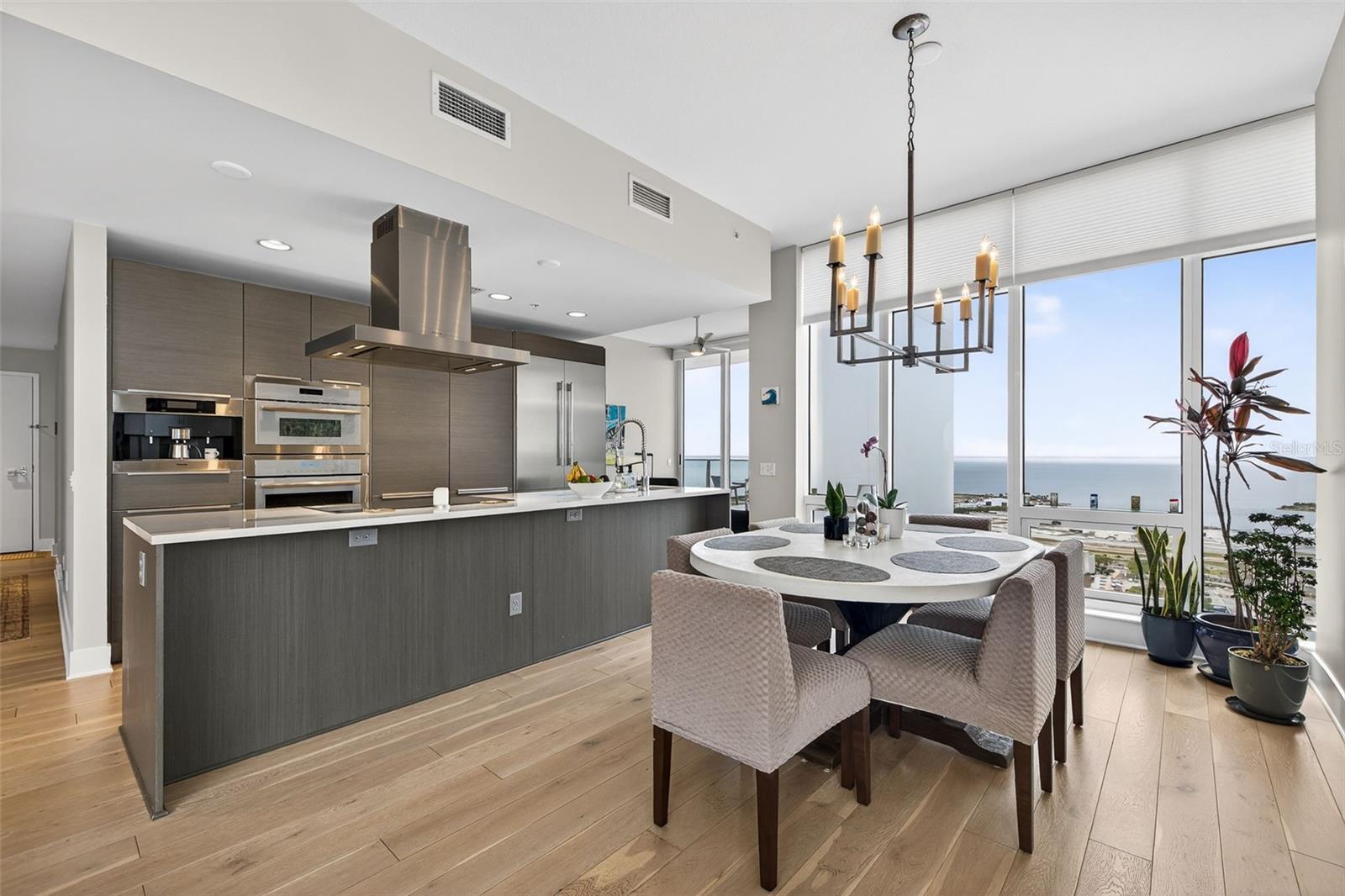 SIGNATURE PLACE CONDO - Residential