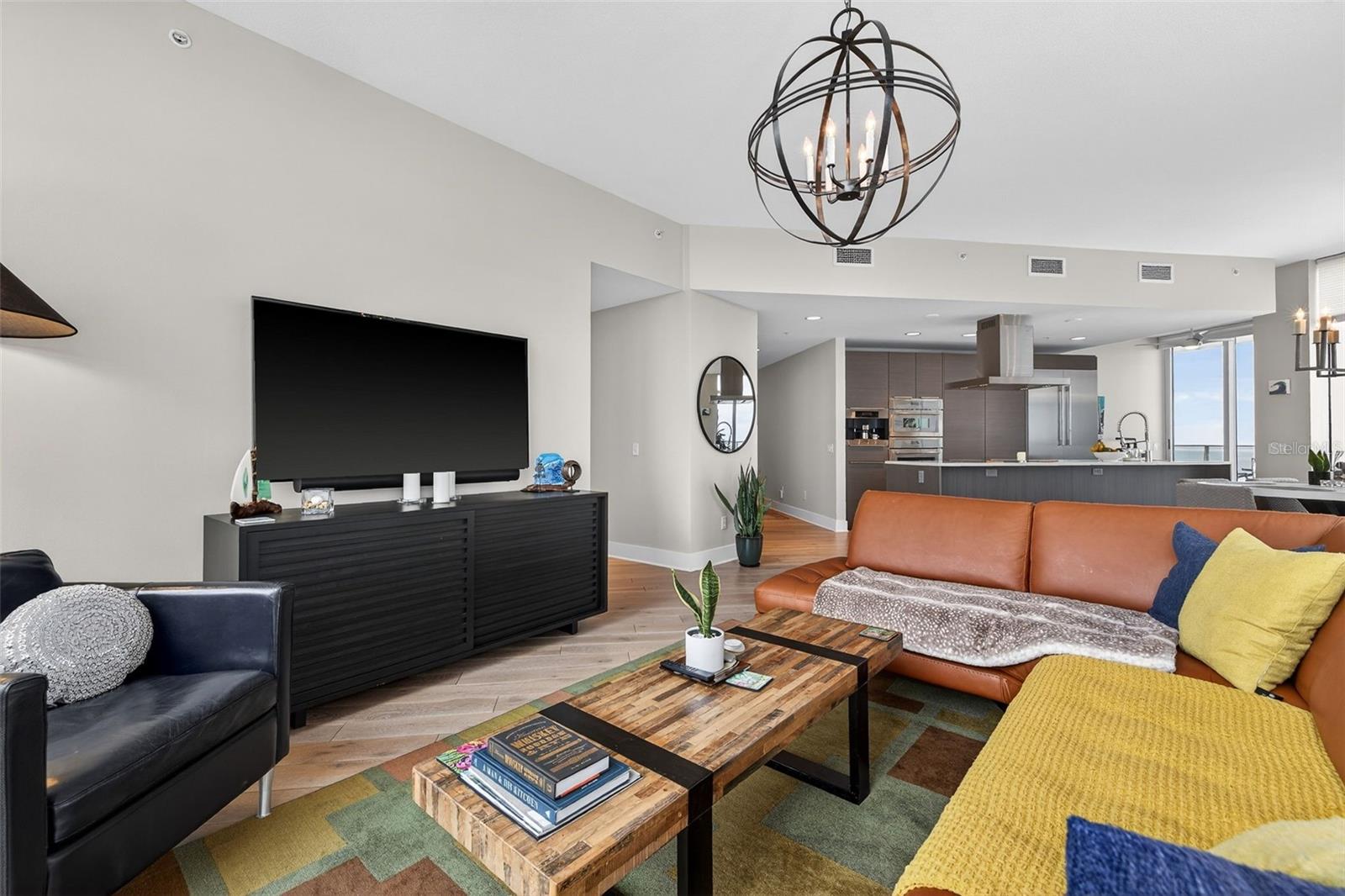 SIGNATURE PLACE CONDO - Residential