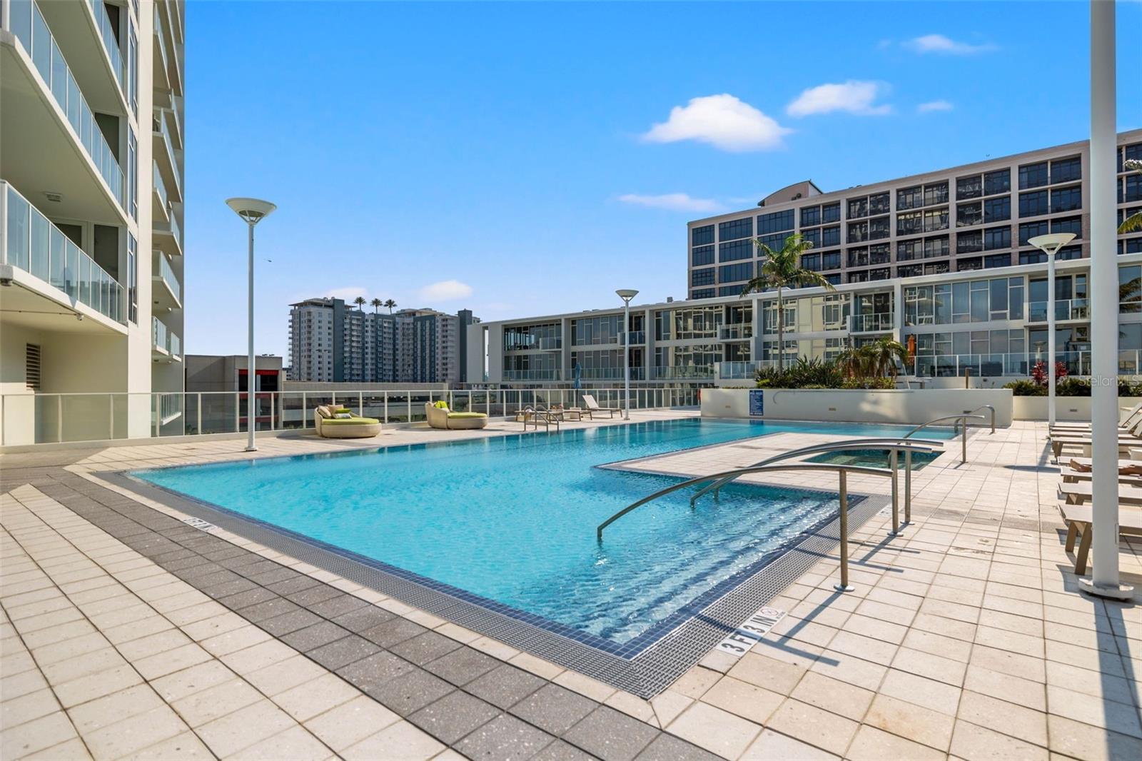 SIGNATURE PLACE CONDO - Residential