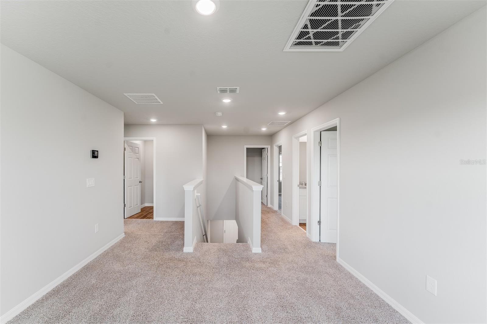 SILVER SPRINGS - Residential