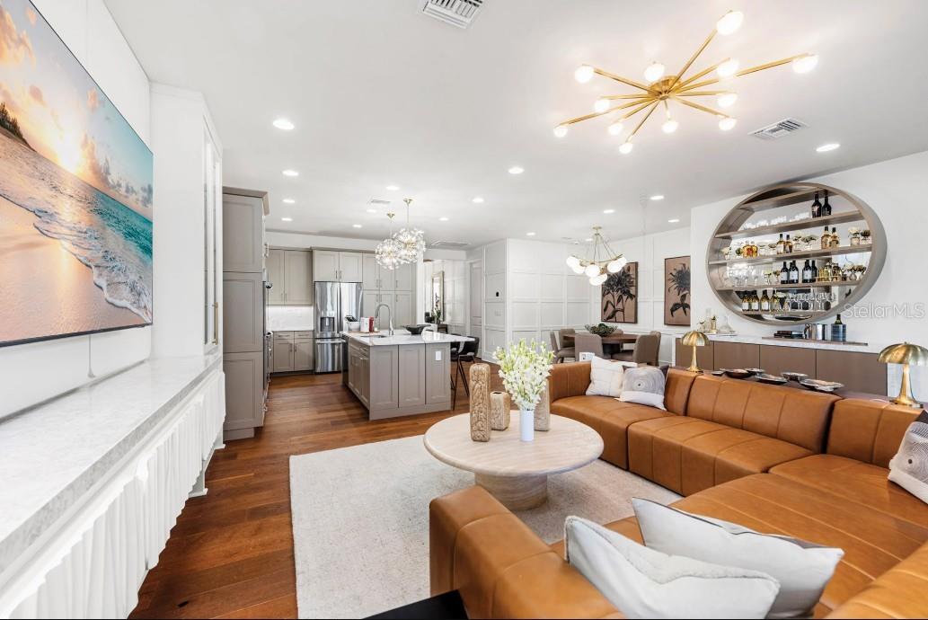 BUCKINGHAM 345 - PLAT ONE - Residential