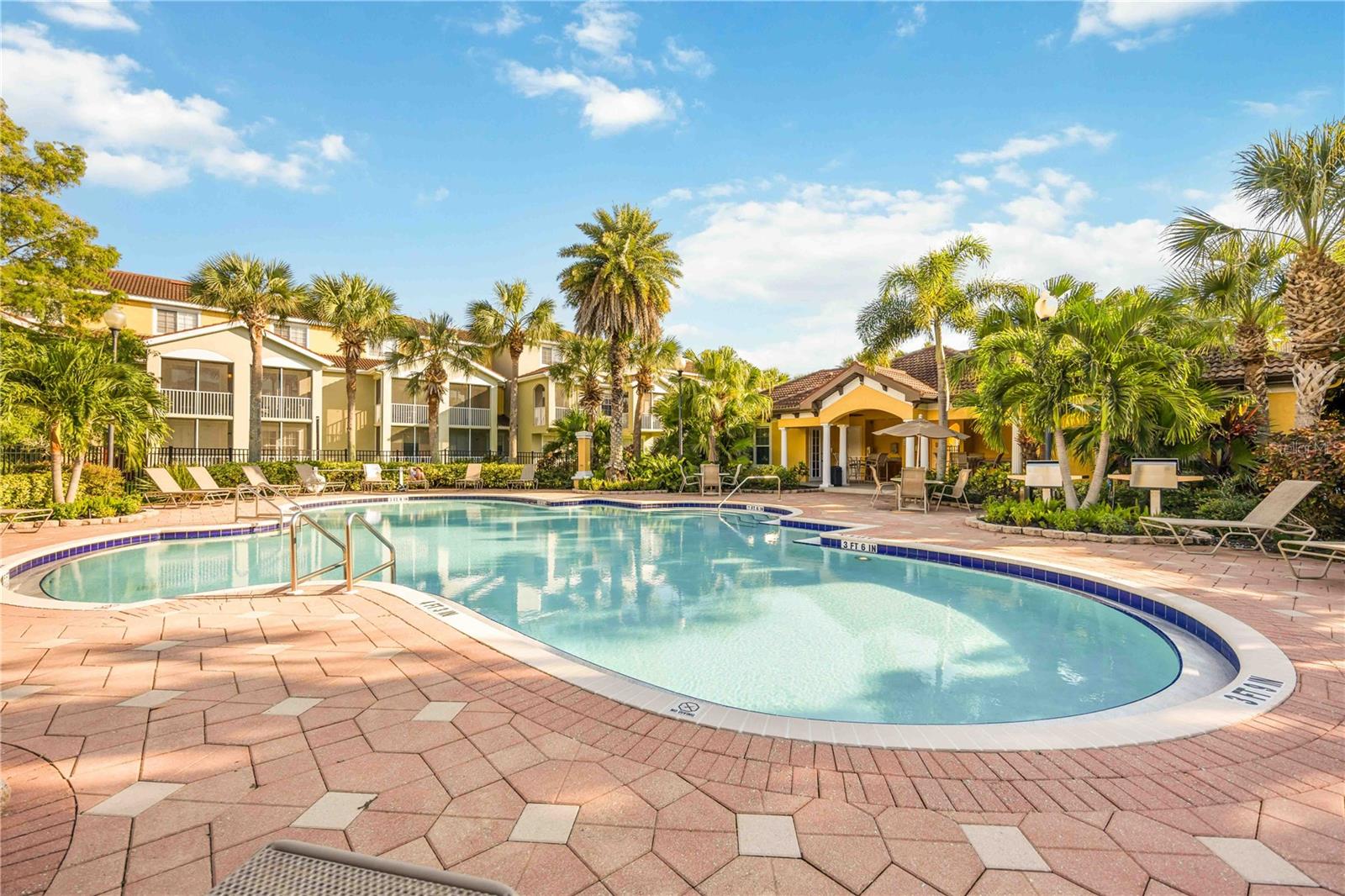 LAS PALMAS OF SARASOTA - Residential