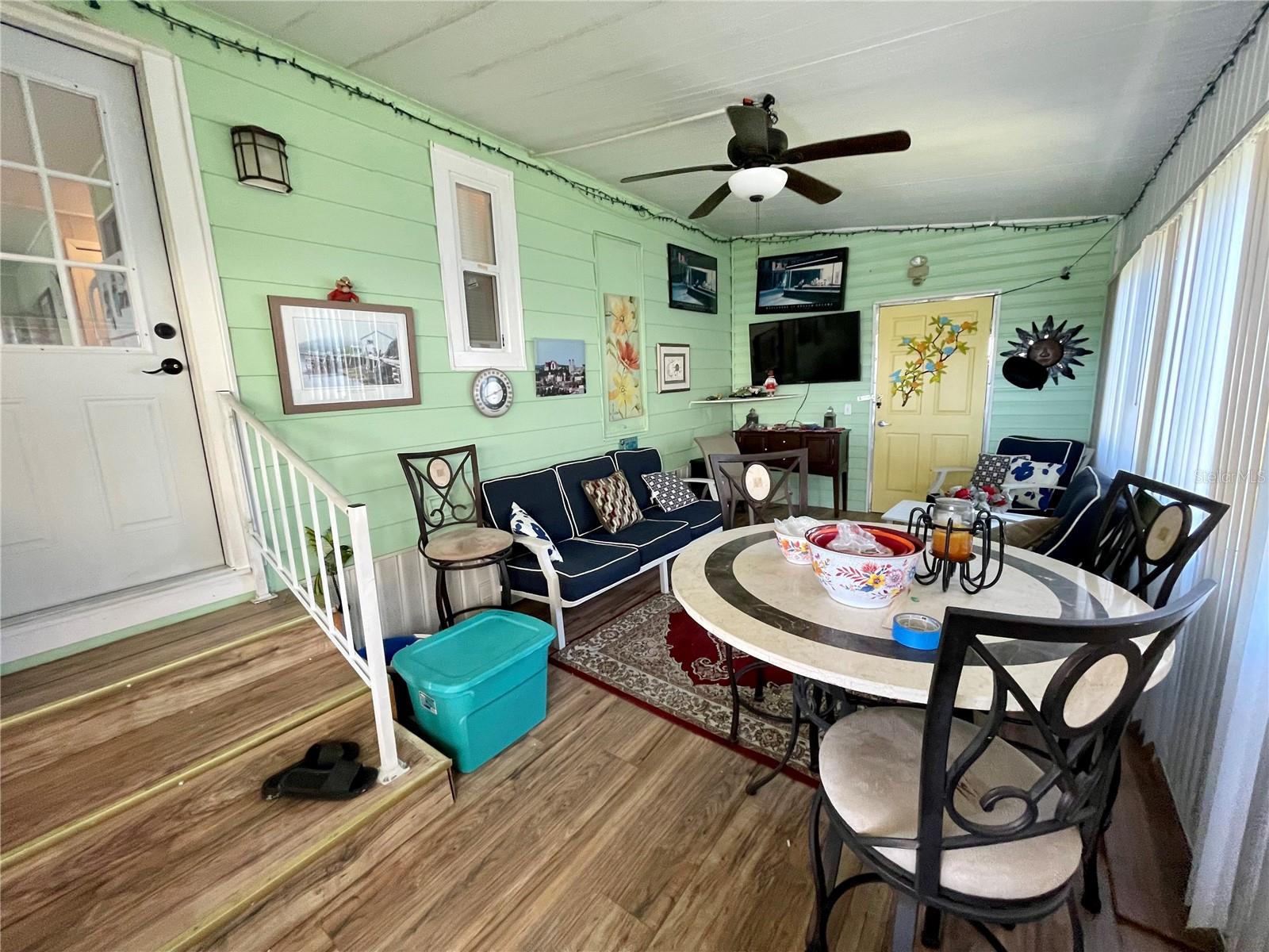 SUNSET PALMS UNREC - Residential