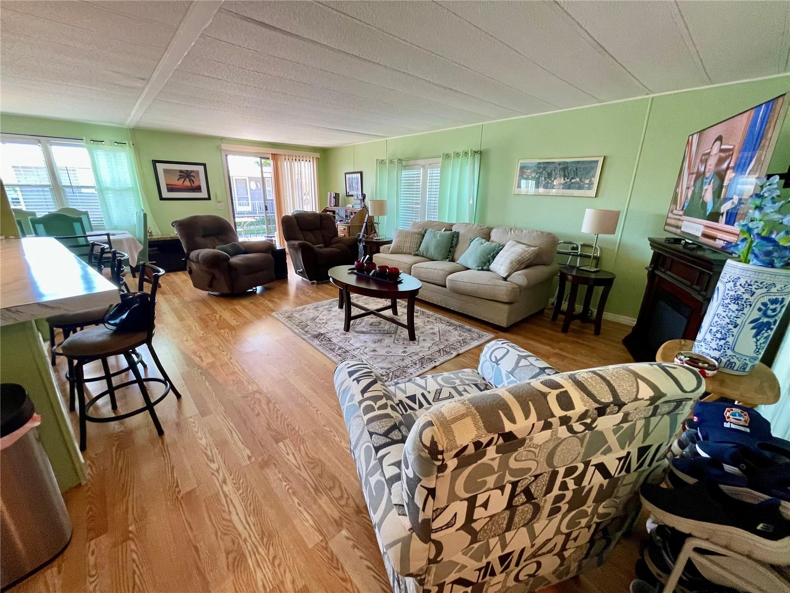 SUNSET PALMS UNREC - Residential