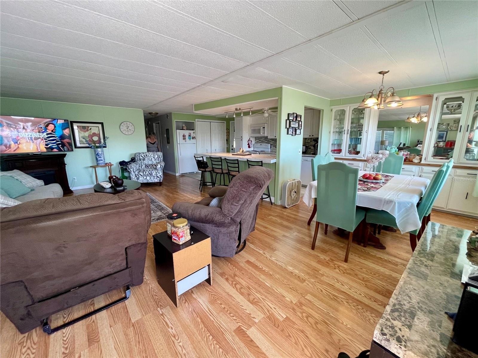 SUNSET PALMS UNREC - Residential