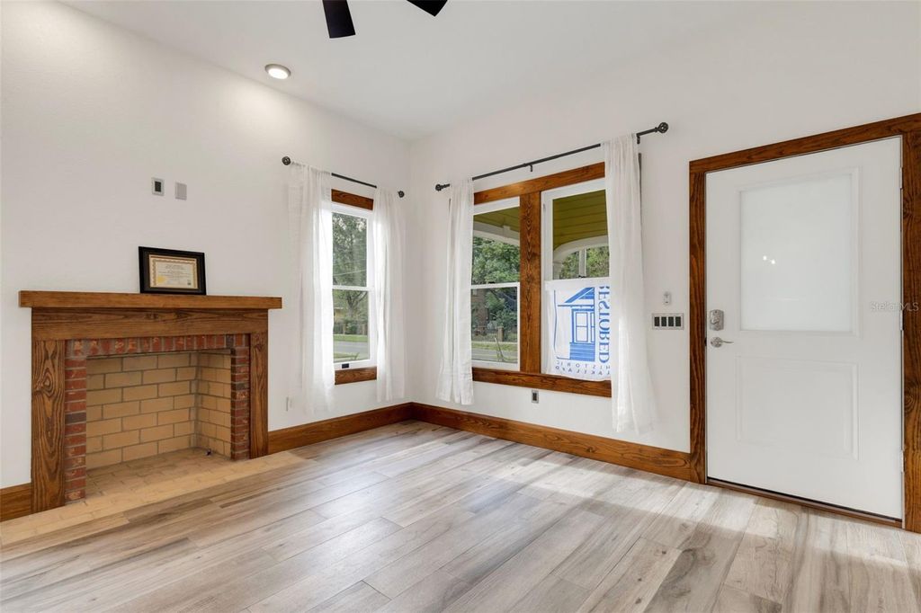 Photo of 711 E Lime Street, Lakeland, FL 33801 (MLS # L4959740)