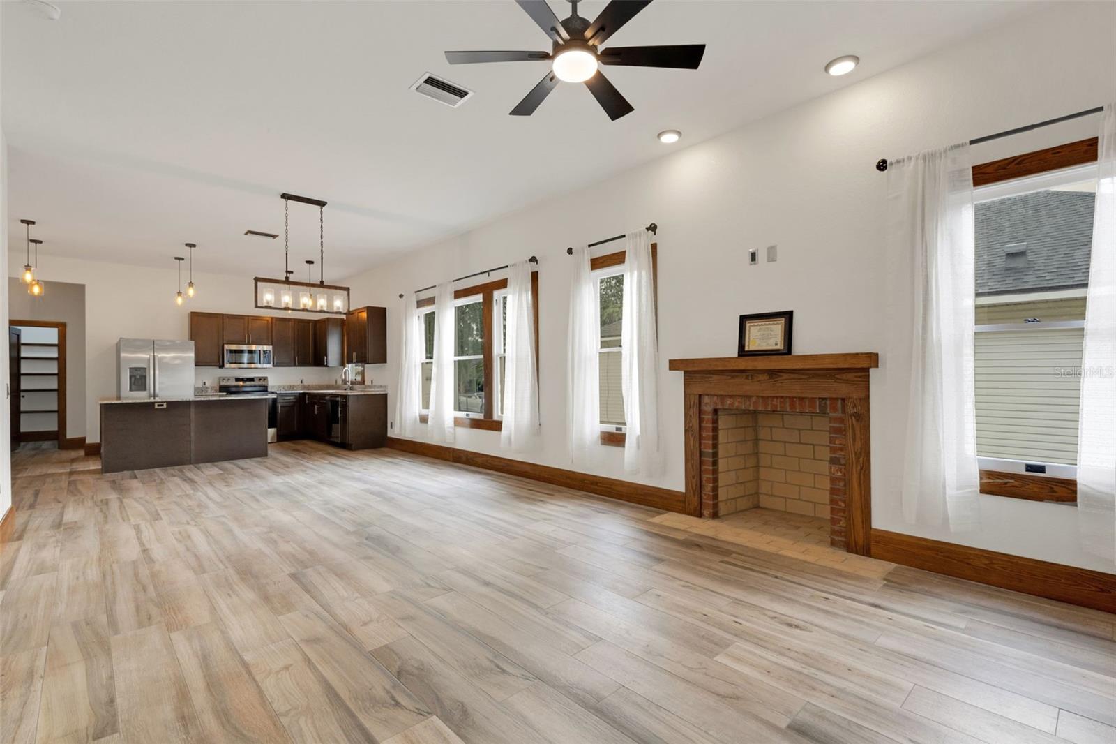 MATHIS H J ADD 01 - Residential