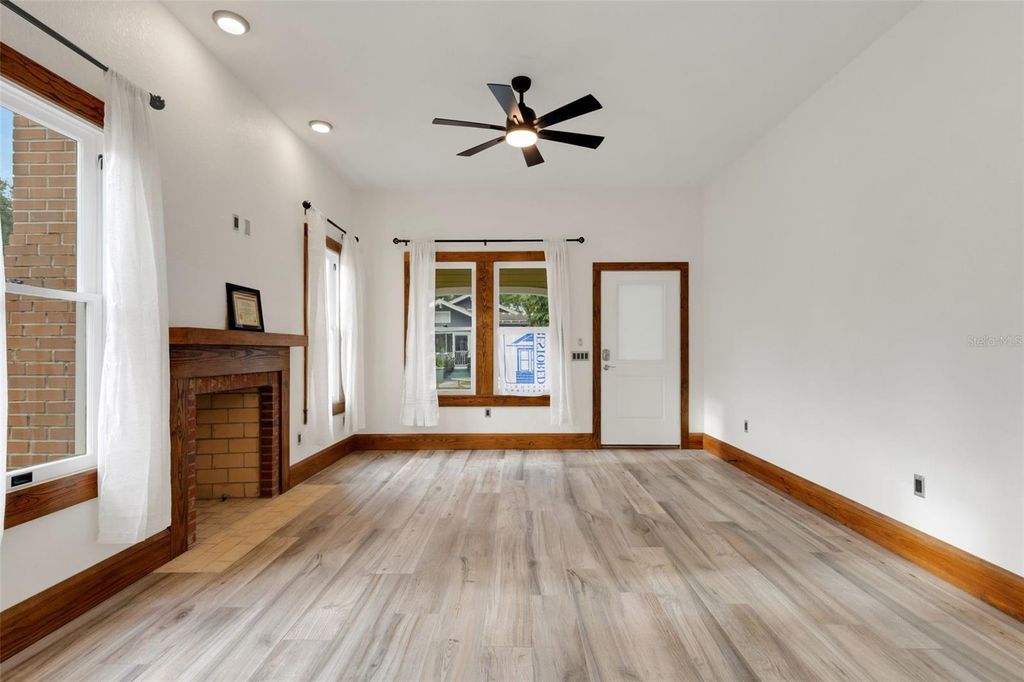 Photo of 711 E Lime Street, Lakeland, FL 33801 (MLS # L4959740)