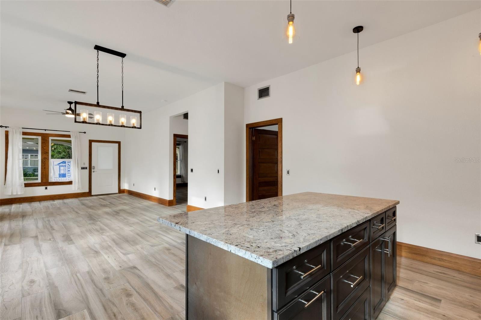 MATHIS H J ADD 01 - Residential