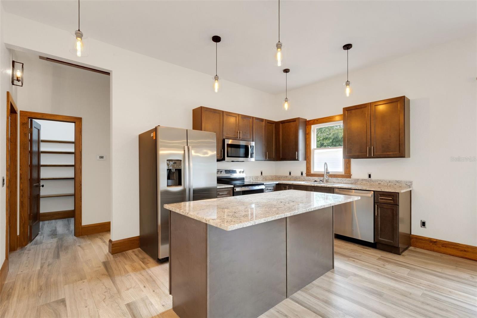 MATHIS H J ADD 01 - Residential