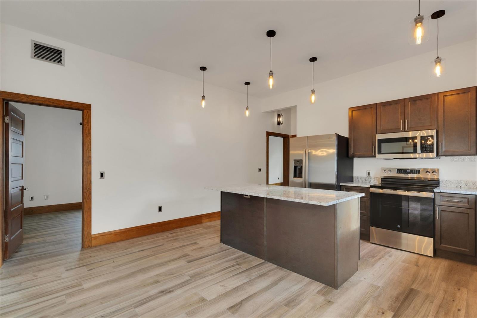 MATHIS H J ADD 01 - Residential