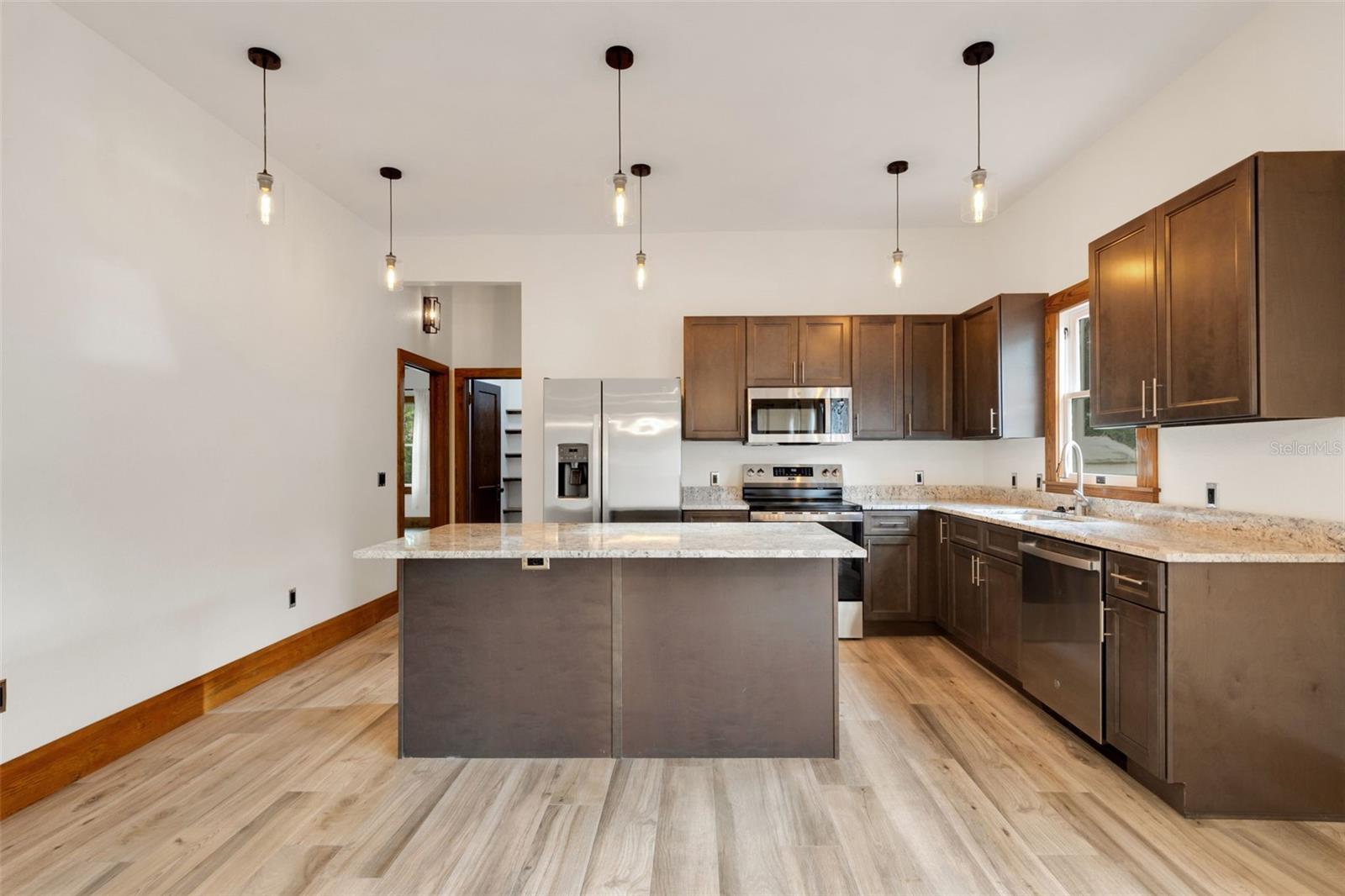 MATHIS H J ADD 01 - Residential