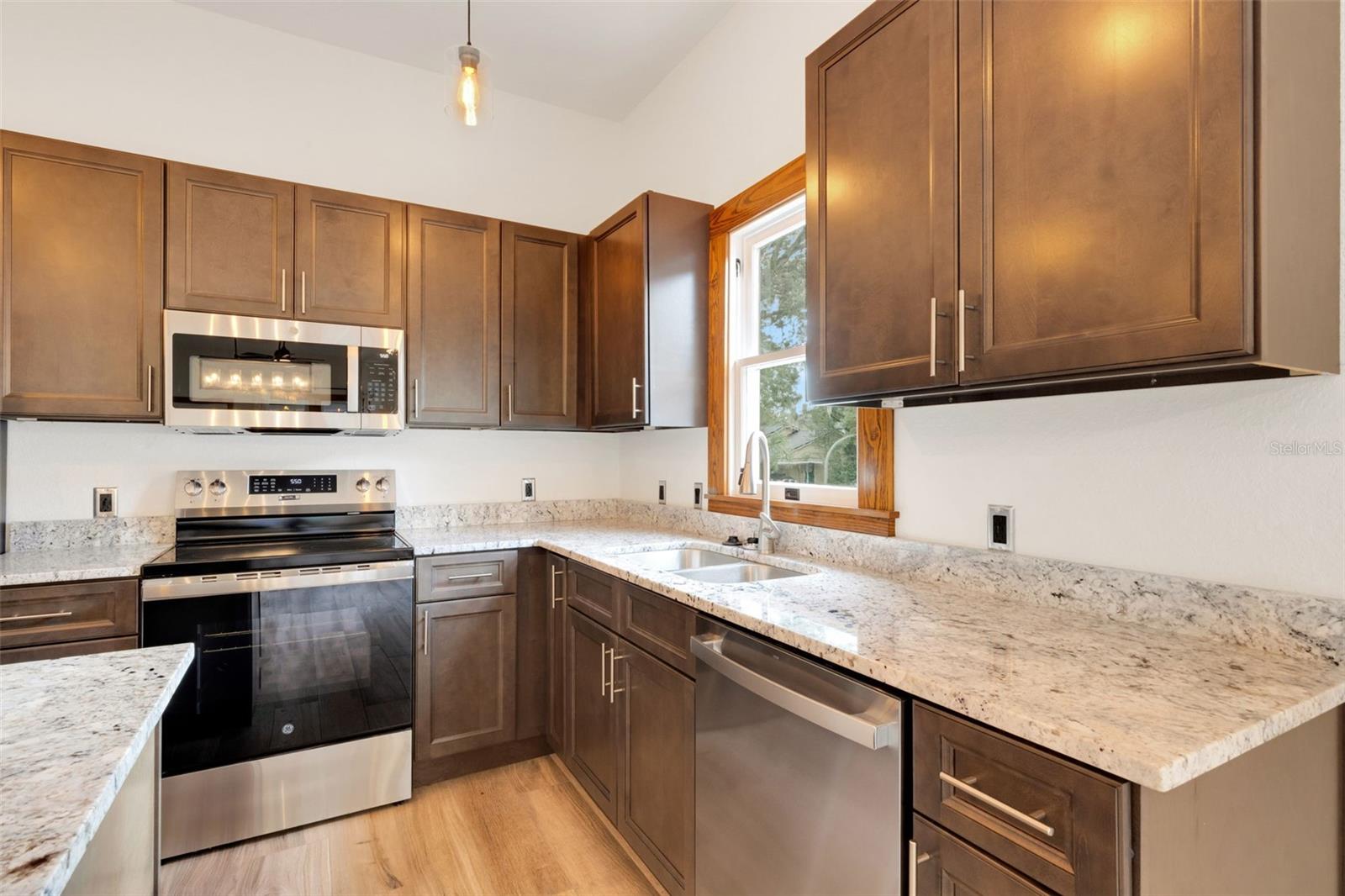 MATHIS H J ADD 01 - Residential