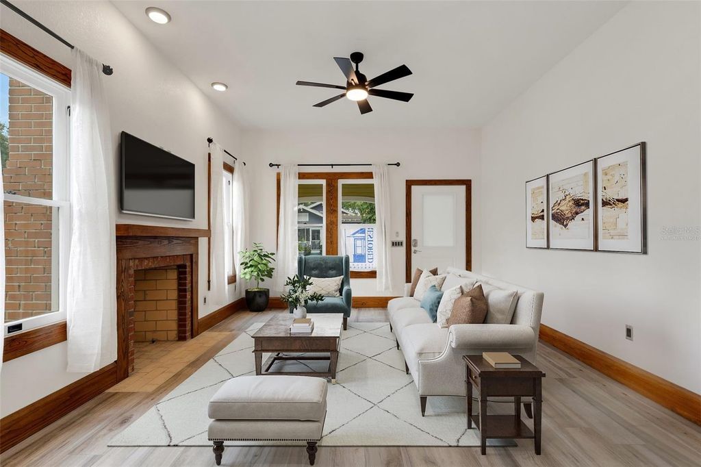 Photo of 711 E Lime Street, Lakeland, FL 33801 (MLS # L4959740)