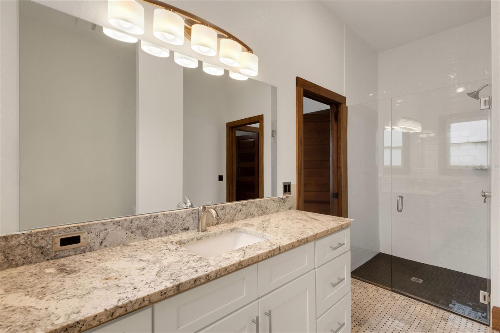 MATHIS H J ADD 01 - Residential