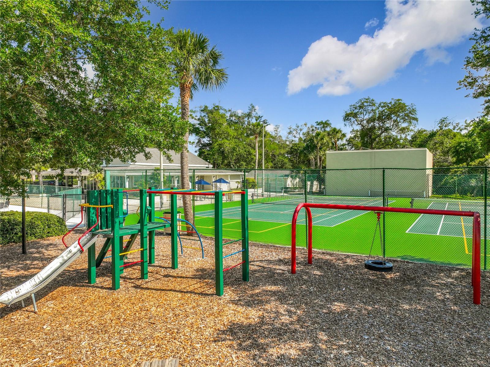 COUNTRY CREEK SOUTHRIDGE AT - Residential