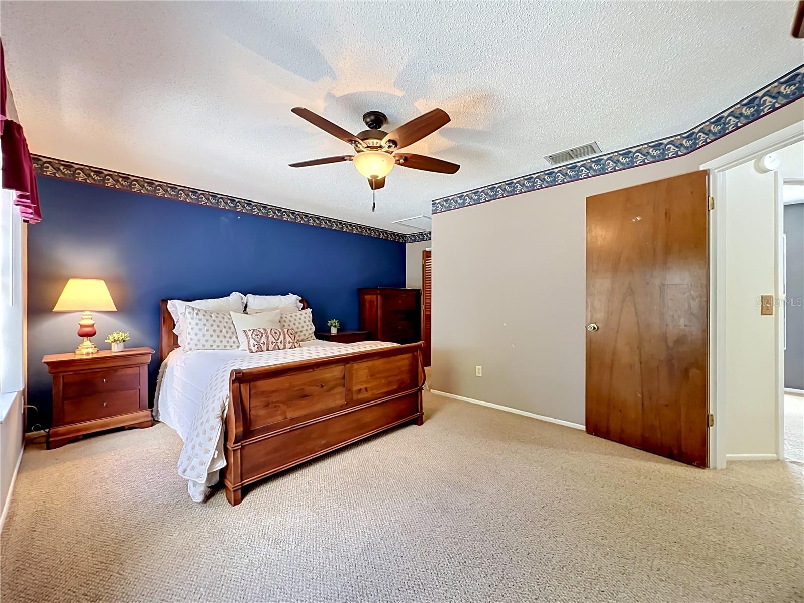 COUNTRY CREEK SOUTHRIDGE AT - Residential