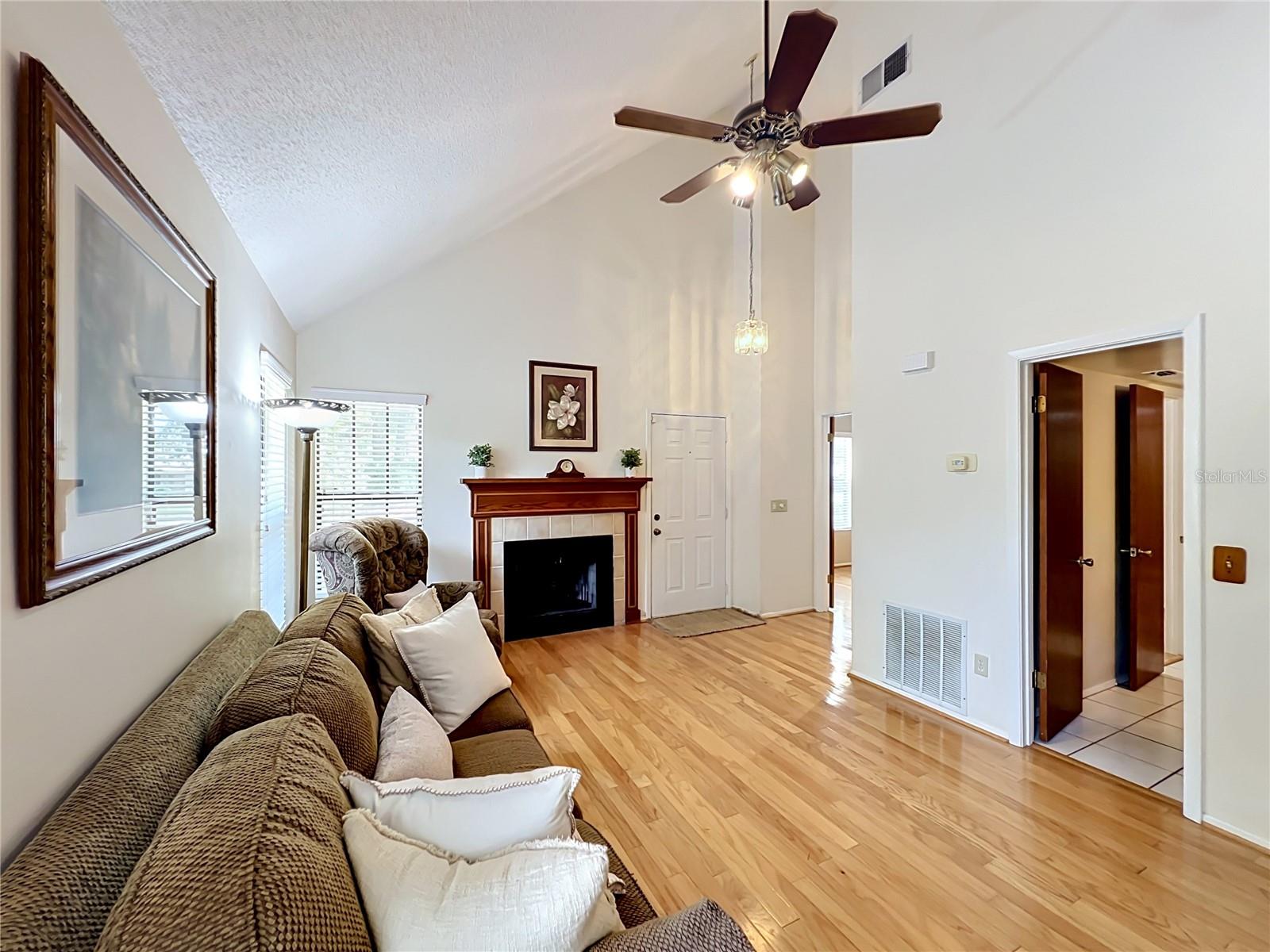 COUNTRY CREEK SOUTHRIDGE AT - Residential