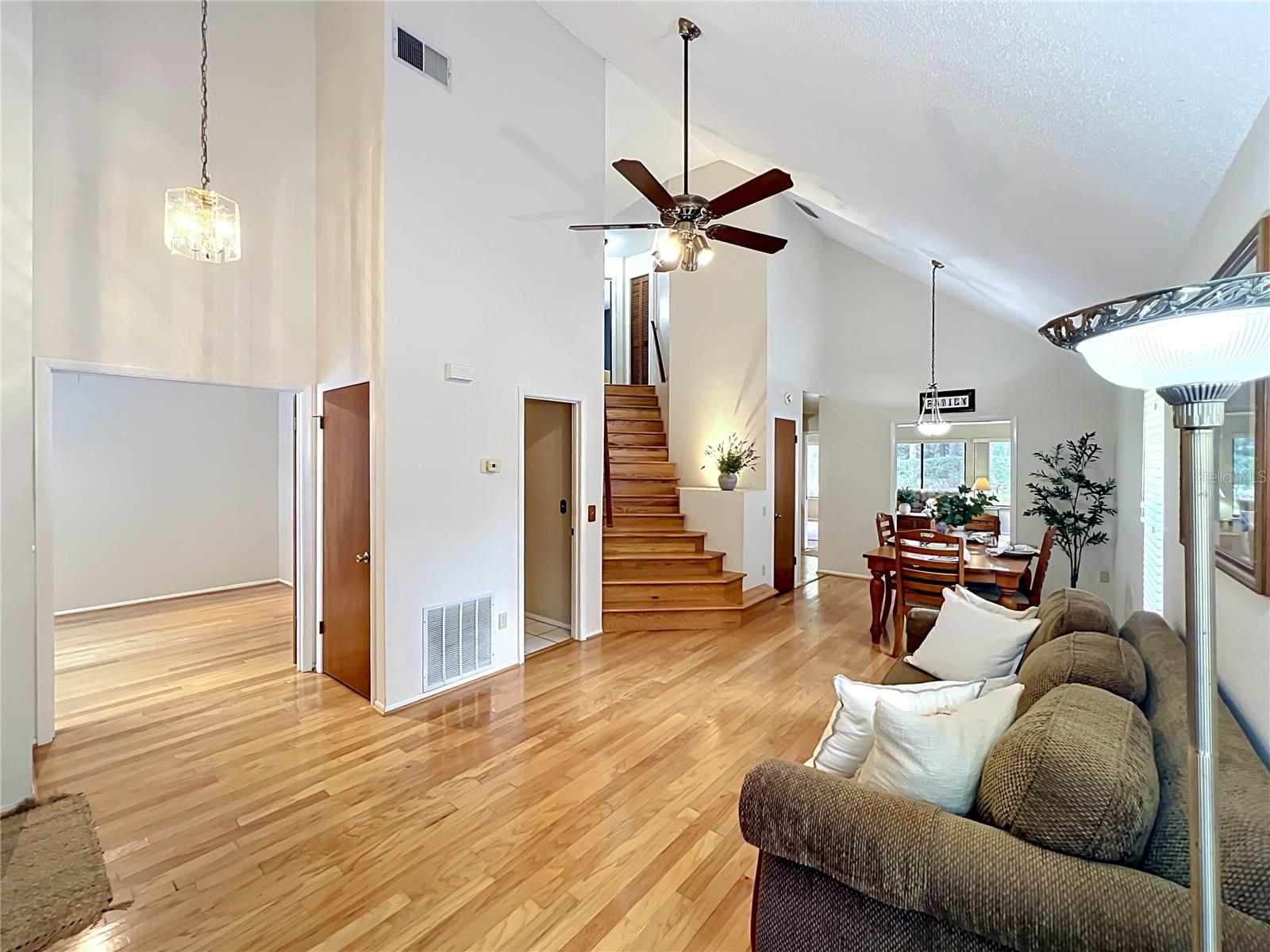 COUNTRY CREEK SOUTHRIDGE AT - Residential