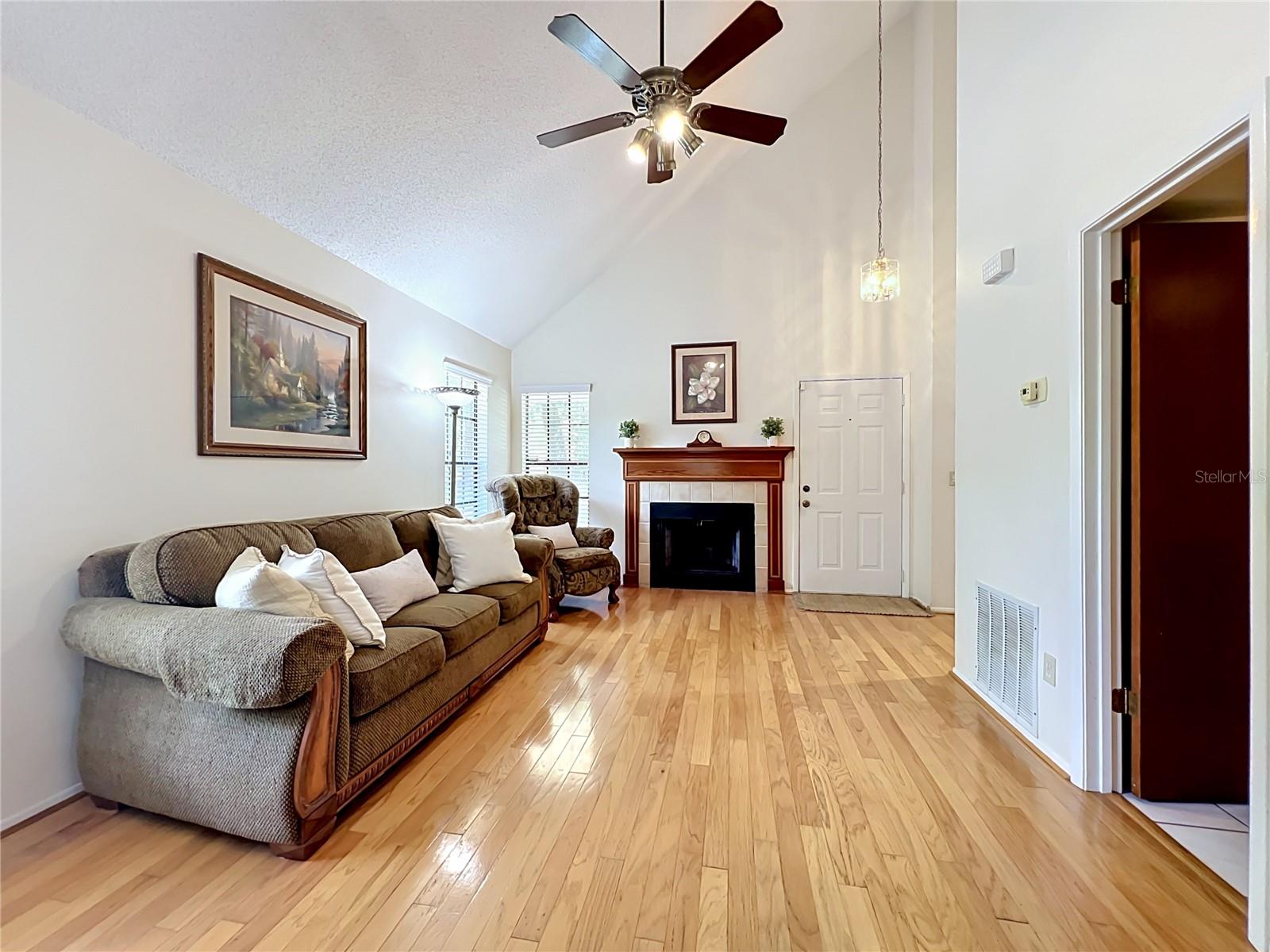 COUNTRY CREEK SOUTHRIDGE AT - Residential