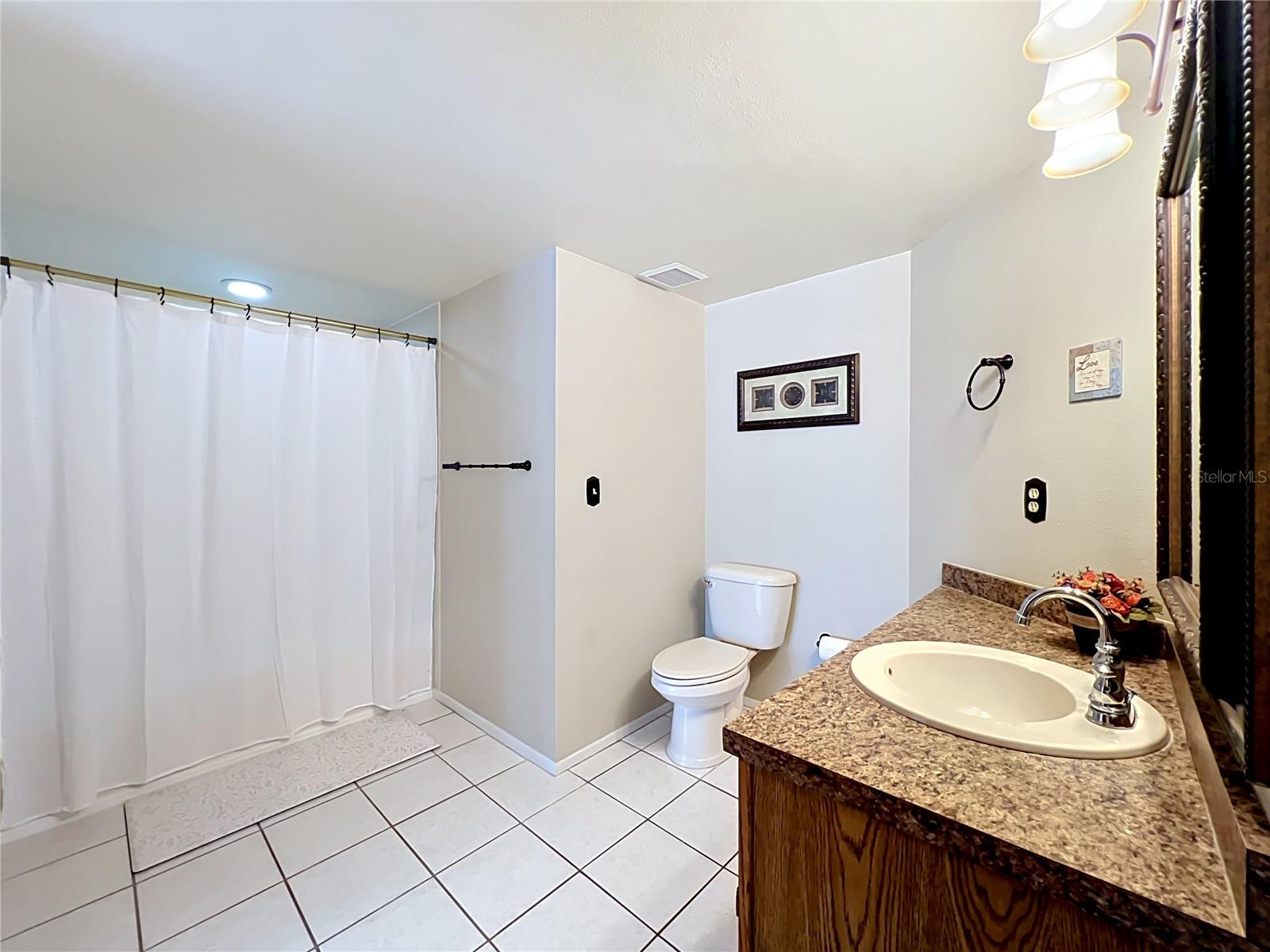 COUNTRY CREEK SOUTHRIDGE AT - Residential