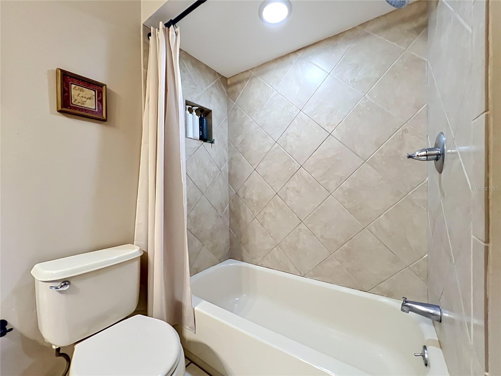 COUNTRY CREEK SOUTHRIDGE AT - Residential