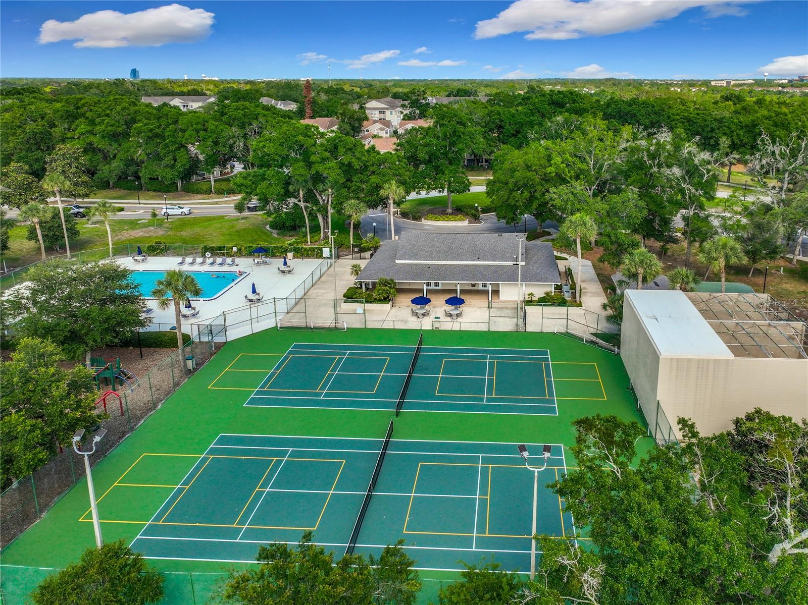 COUNTRY CREEK SOUTHRIDGE AT - Residential