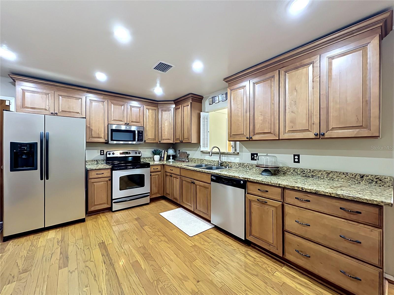 COUNTRY CREEK SOUTHRIDGE AT - Residential