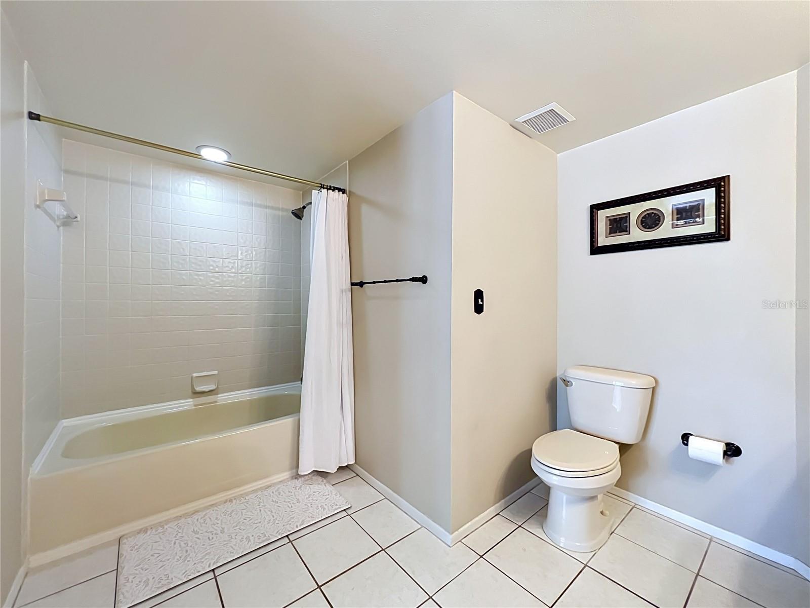 COUNTRY CREEK SOUTHRIDGE AT - Residential