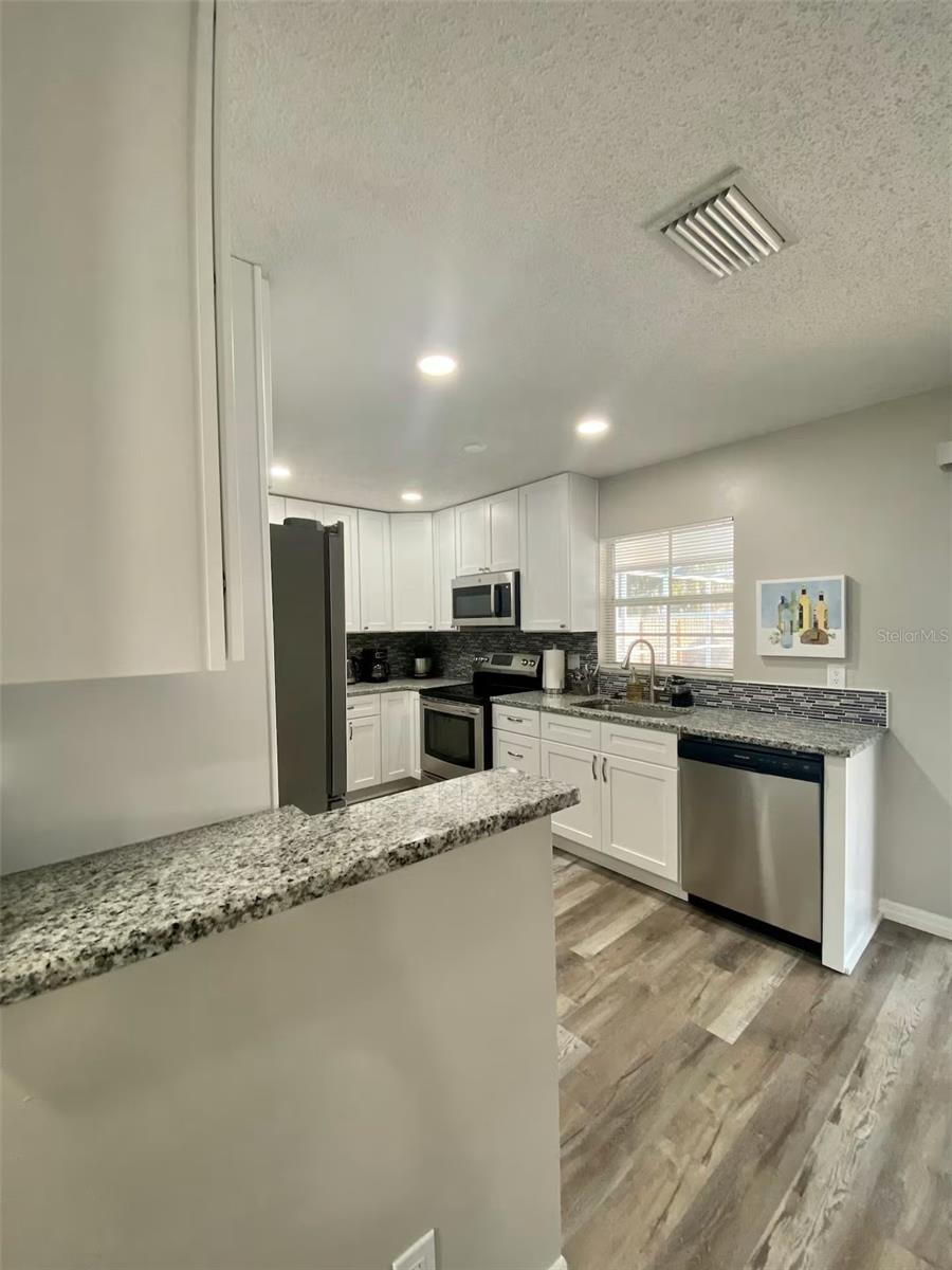 CUMBERLAND PARK 1ST ADD - Residential Lease