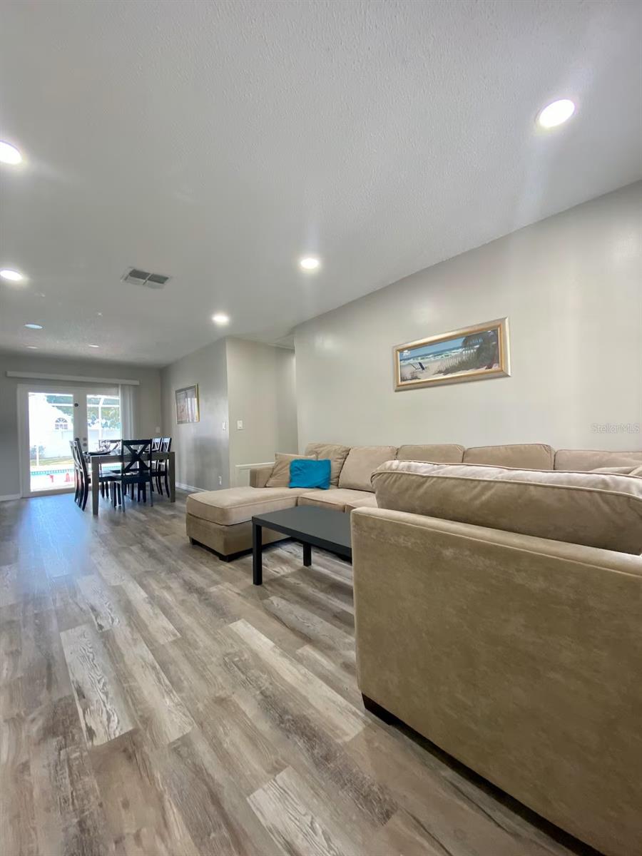 CUMBERLAND PARK 1ST ADD - Residential Lease