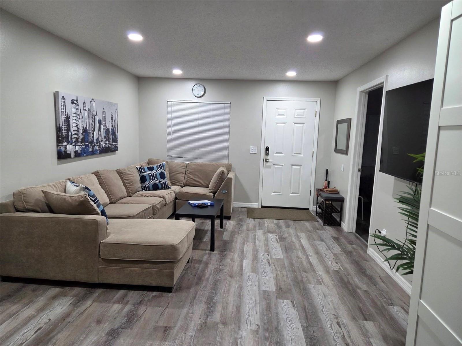 CUMBERLAND PARK 1ST ADD - Residential Lease