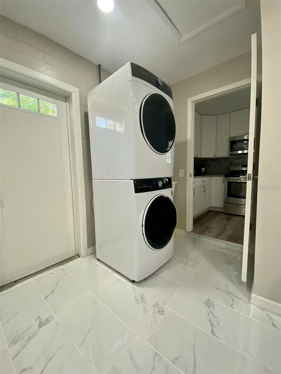 CUMBERLAND PARK 1ST ADD - Residential Lease