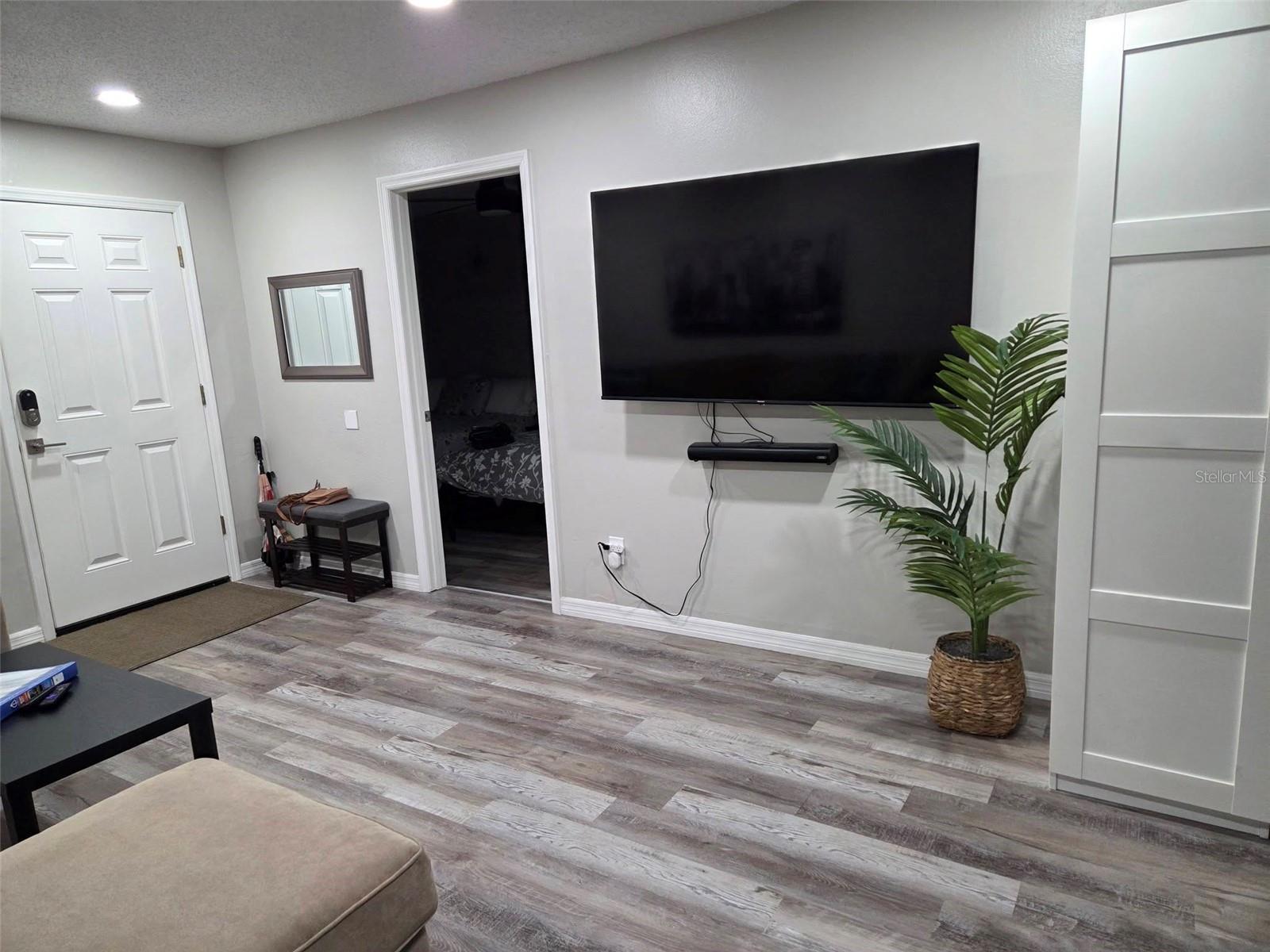 CUMBERLAND PARK 1ST ADD - Residential Lease